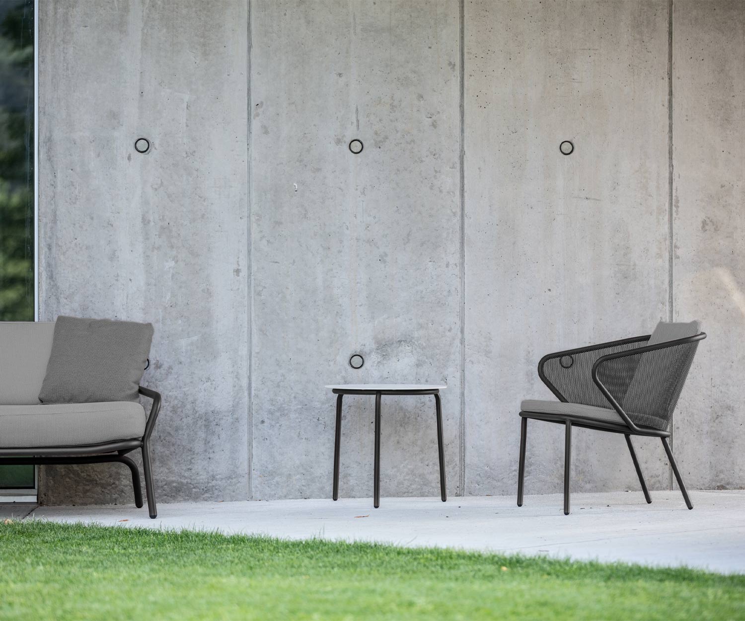 Designer Loungesessel Condor von Todus Anthrazit Gestell Anthrazit Polsterbezug Designer Loungesessel Condor von Todus Anthrazit Gestell Anthrazit Polsterbezug