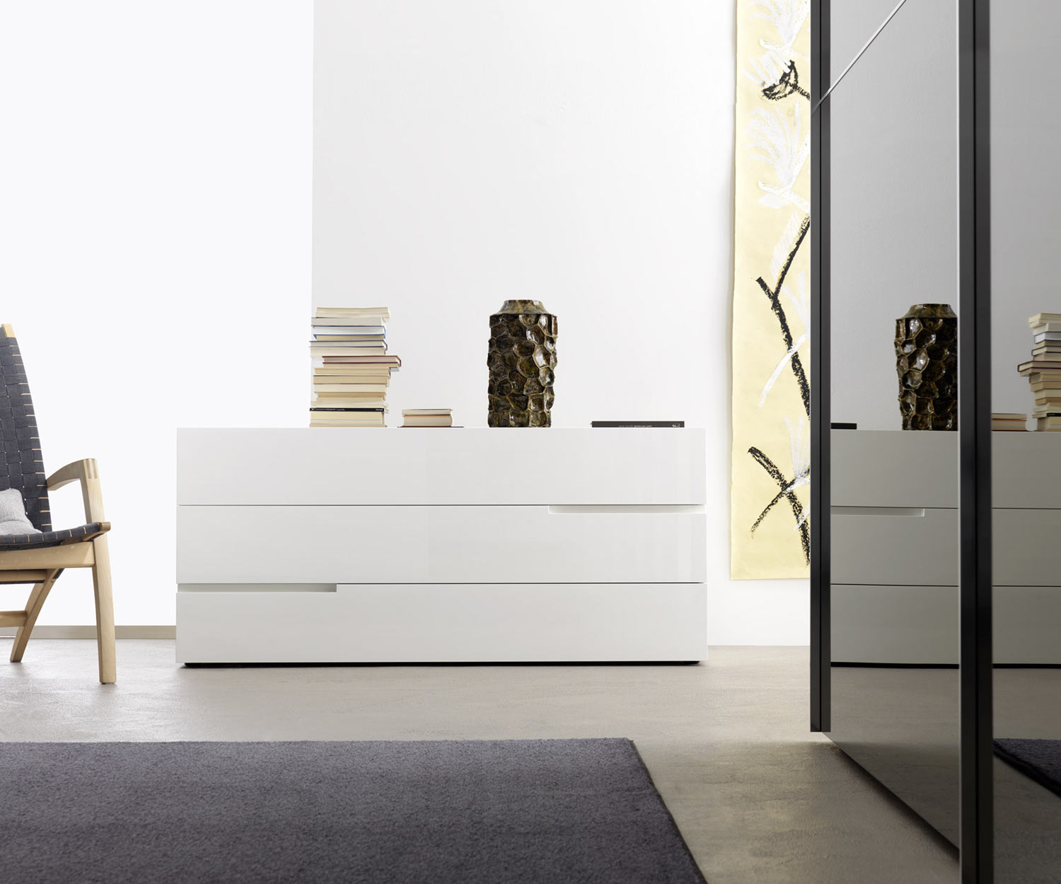 Moderne Livitalia Tacca Design Kommode in Weiß Matt im Schlafzimmer