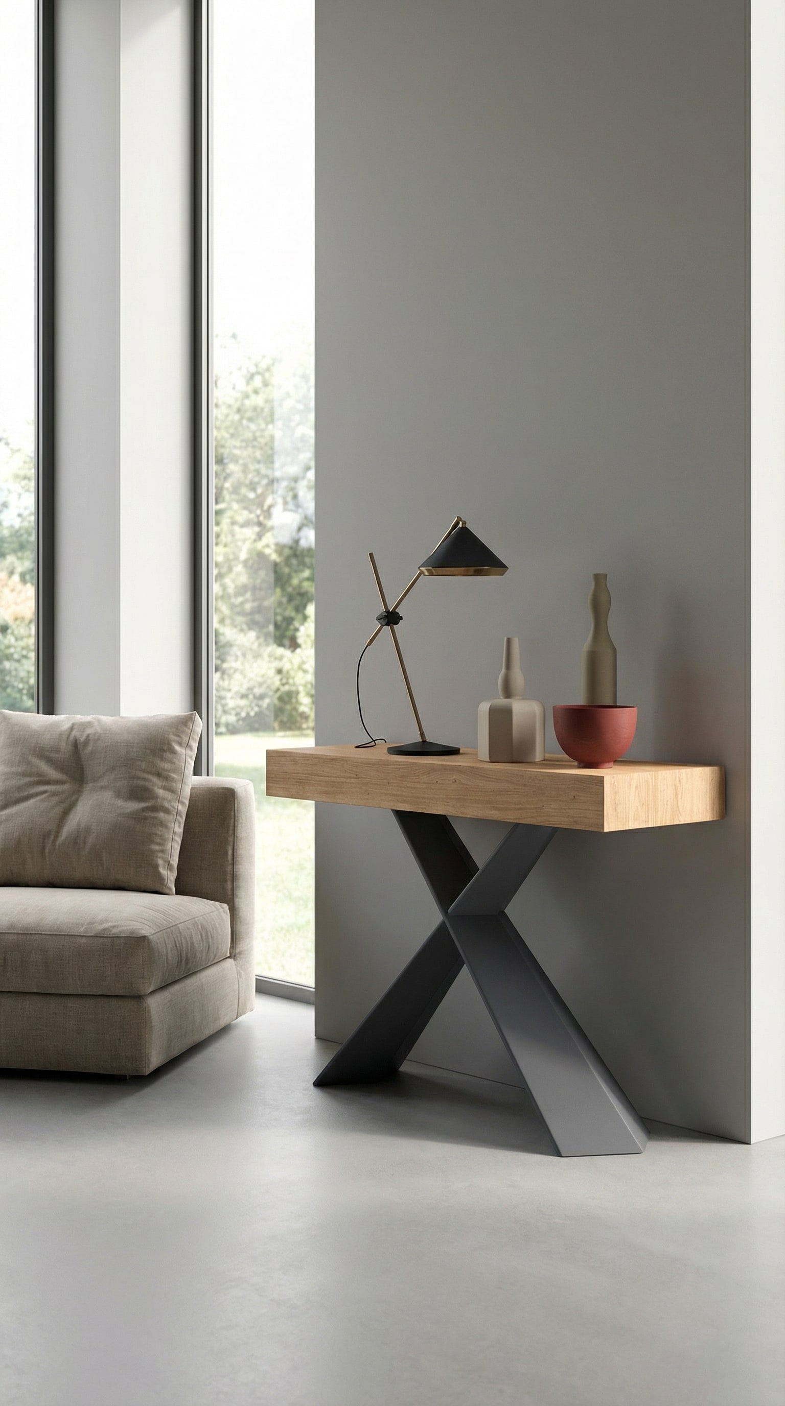 Die Ozzio Konsole 4you mit markantem Metall-Kreuzgestell als stilvoller, platzsparender Schreibtisch im modernen Wohnzimmer.