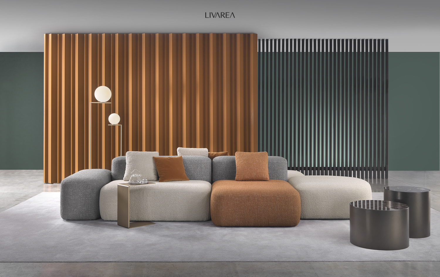 Schoenes mehrteiliges Big Sofa mit Hocker verschiedene Bezugsfarben exklusives design wohnzimmer Schoenes mehrteiliges Big Sofa mit Hocker verschiedene Bezugsfarben exklusives design wohnzimmer