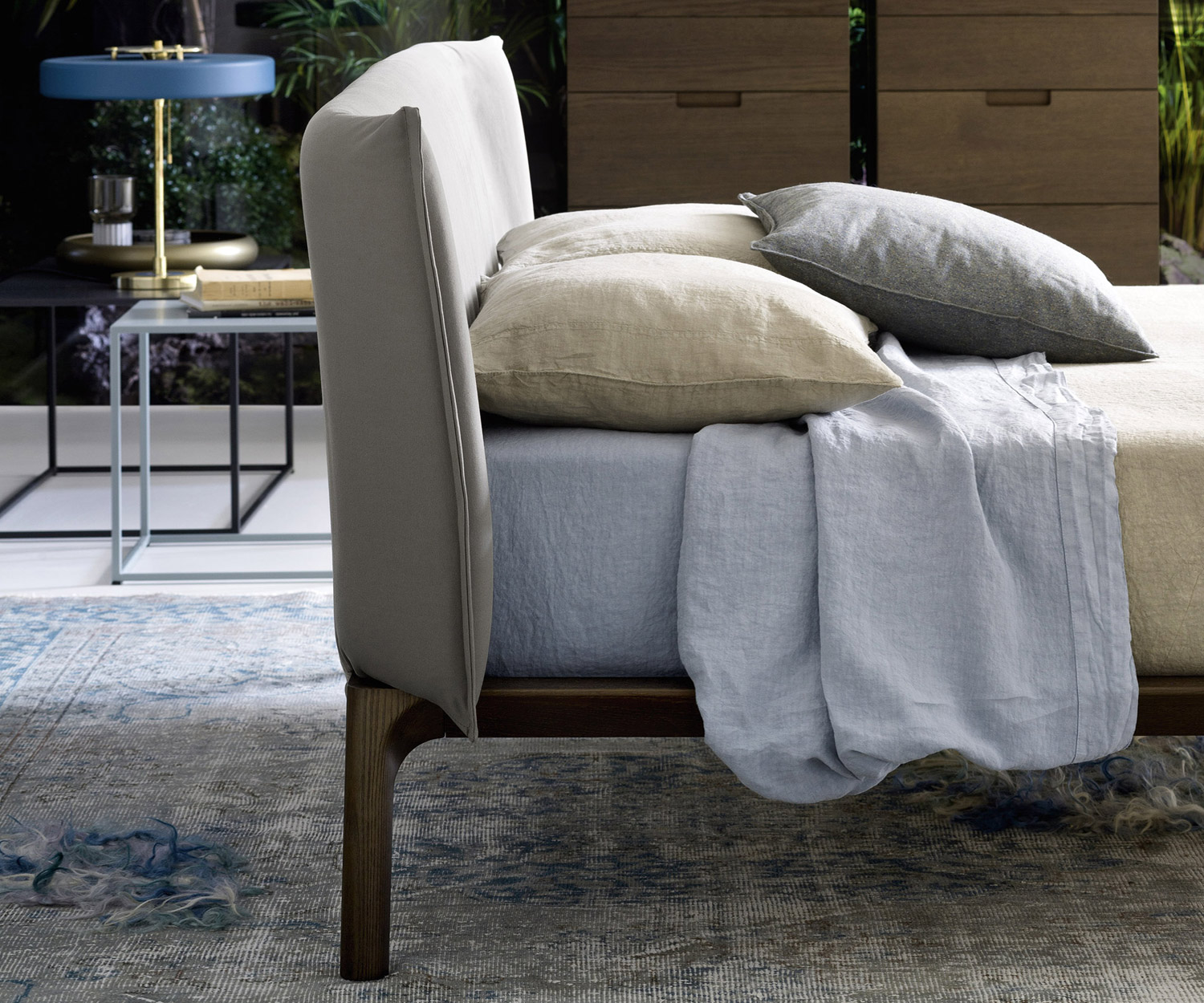 Exclusive Novamobili Park dark oak bed Exclusive Novamobili Park dark oak bed