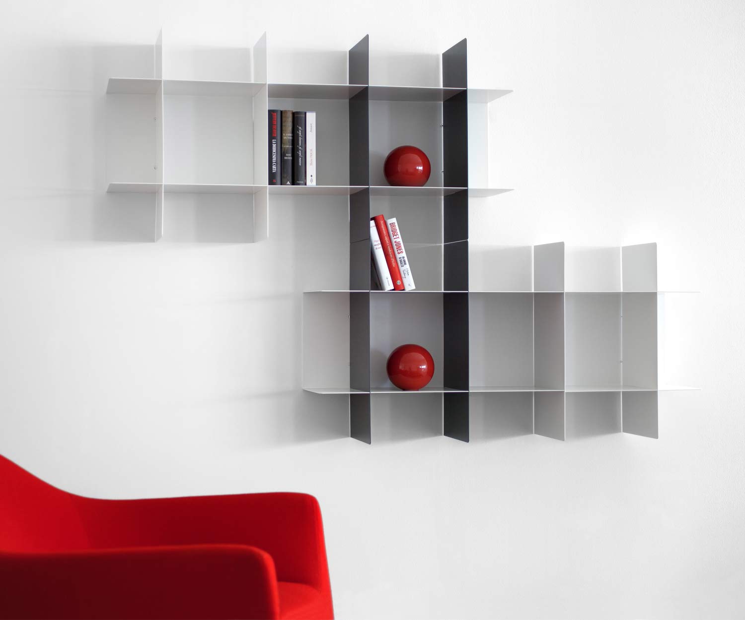 Hochwertiges Modul System MEME Design Bücherregal für die Wand aus Metall Hochwertiges Modul System MEME Design Bücherregal für die Wand aus Metall