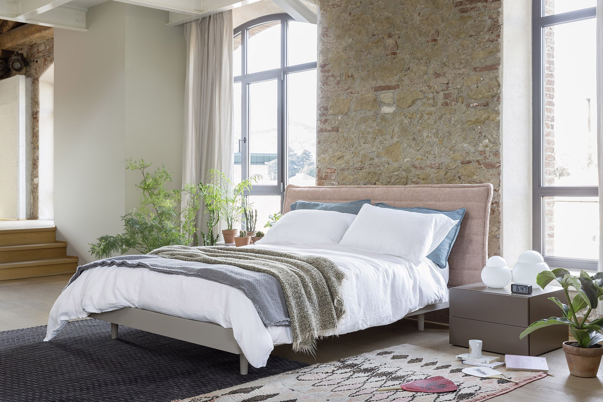 Bedroom Bed Bedside table Bedroom Bed Bedside table