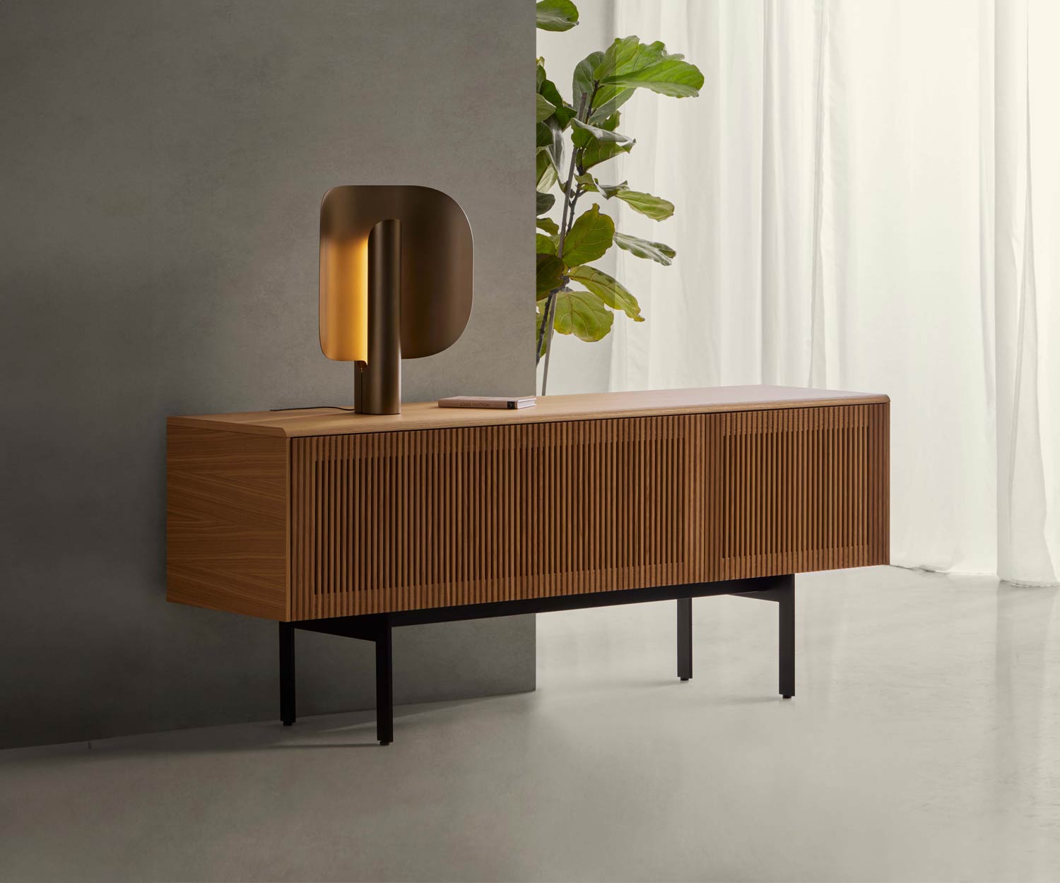 Punt Malmö Design TV design lowboard with TV finished with walnut veneer Punt Malmö Design TV design lowboard with TV finished with walnut veneer