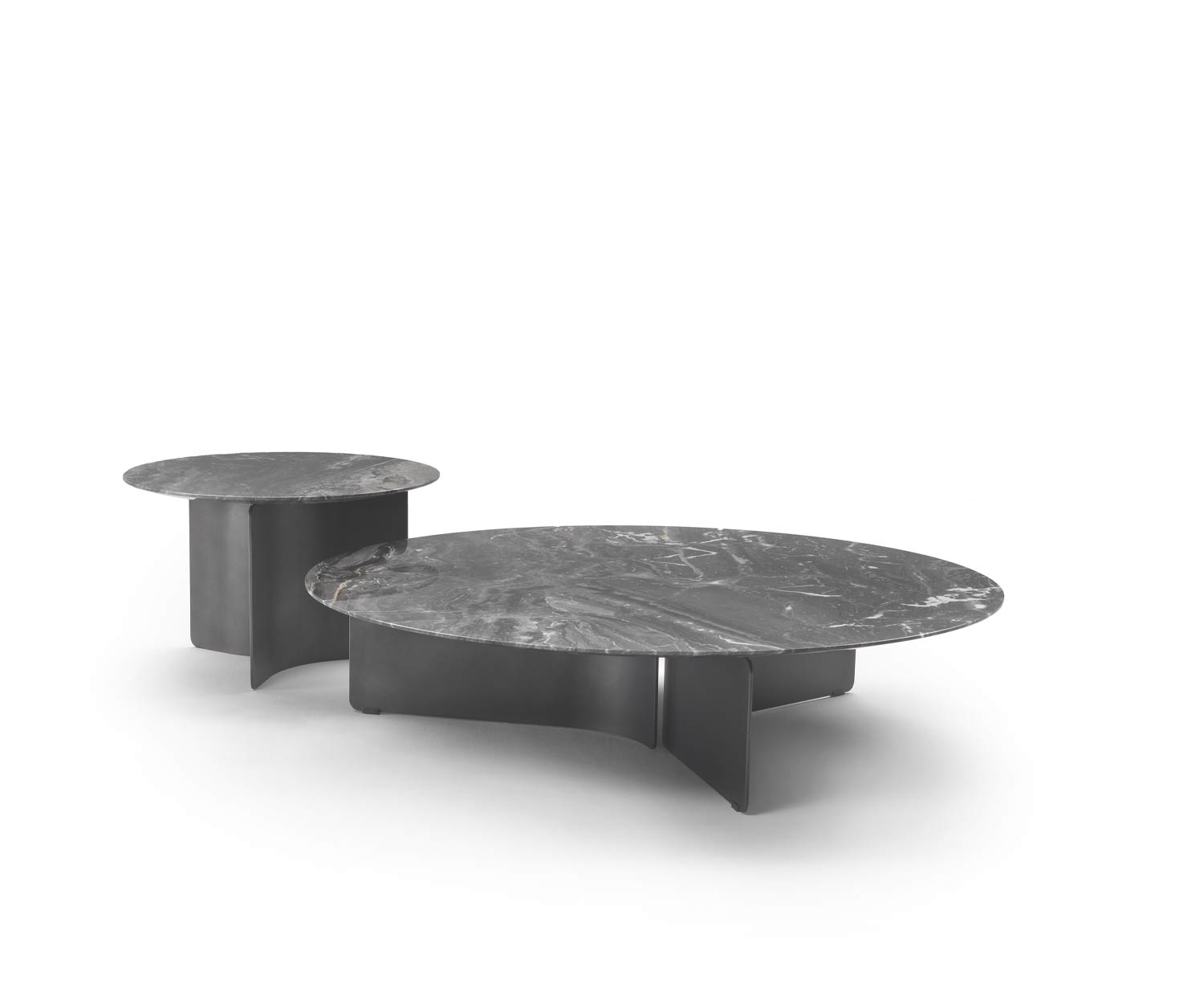 2 Wave Couchtische von Marelli in Grau mit Arabescato Platte Metallgestell 2 Wave Couchtische von Marelli in Grau mit Arabescato Platte Metallgestell