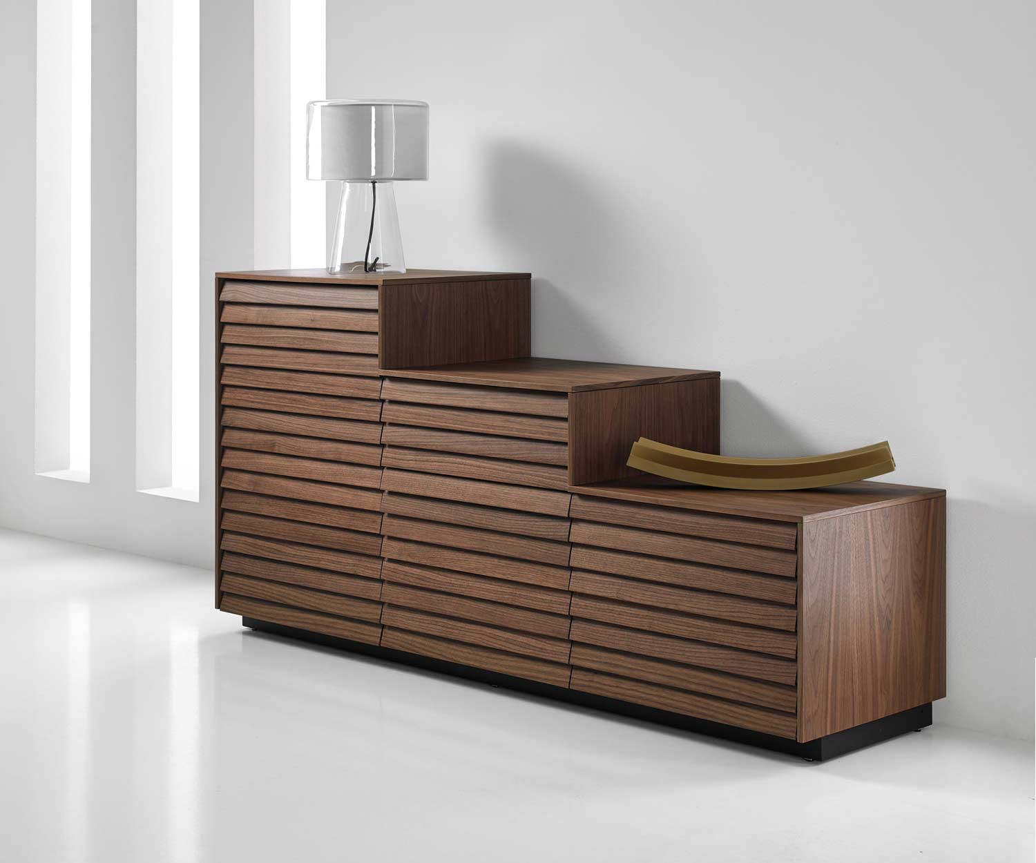 Exklusiver Punt Sussex Design Konfigurator mit drei Modulen in der Höhe absteigend