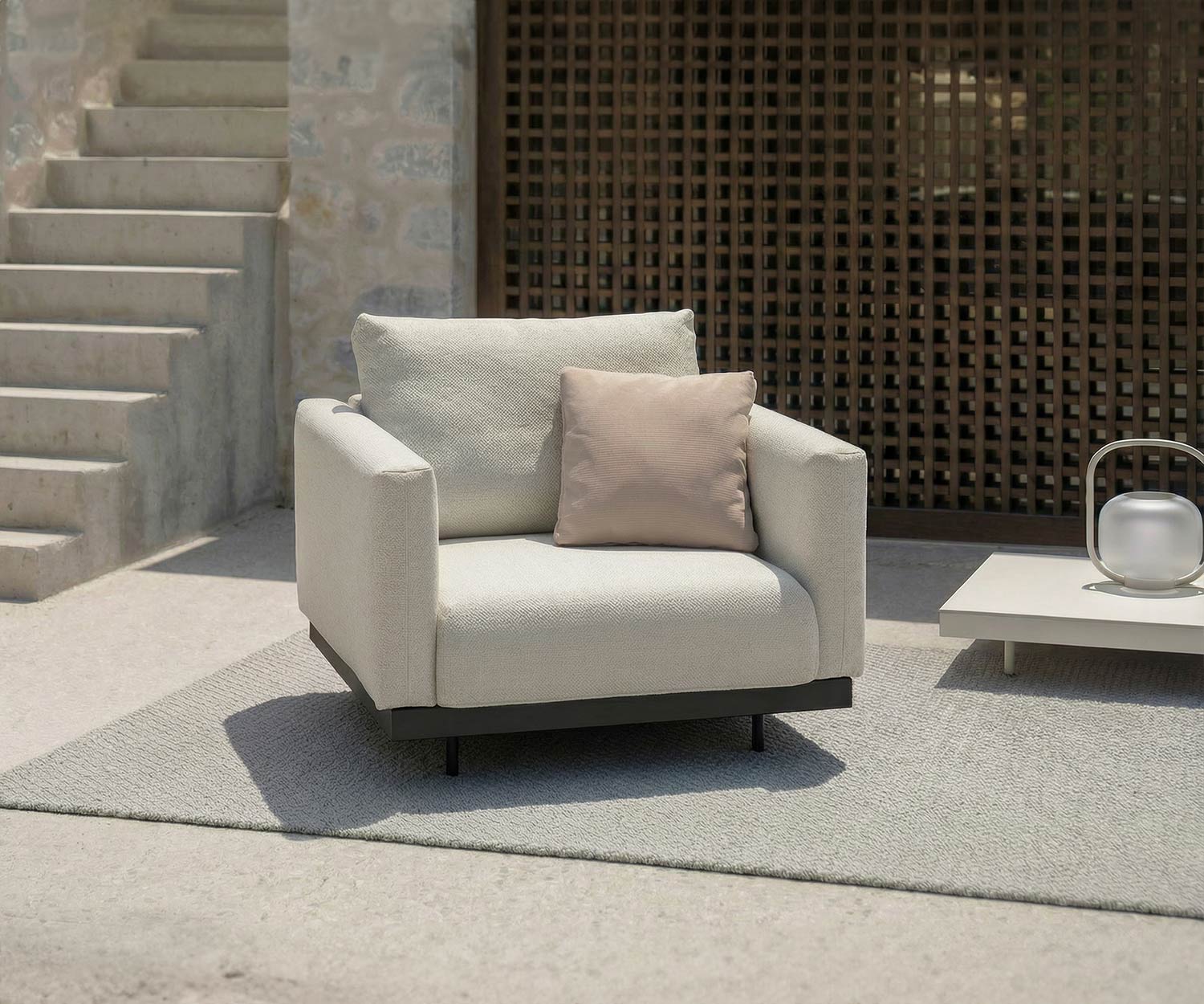 Todus Dongo Garden Armchair