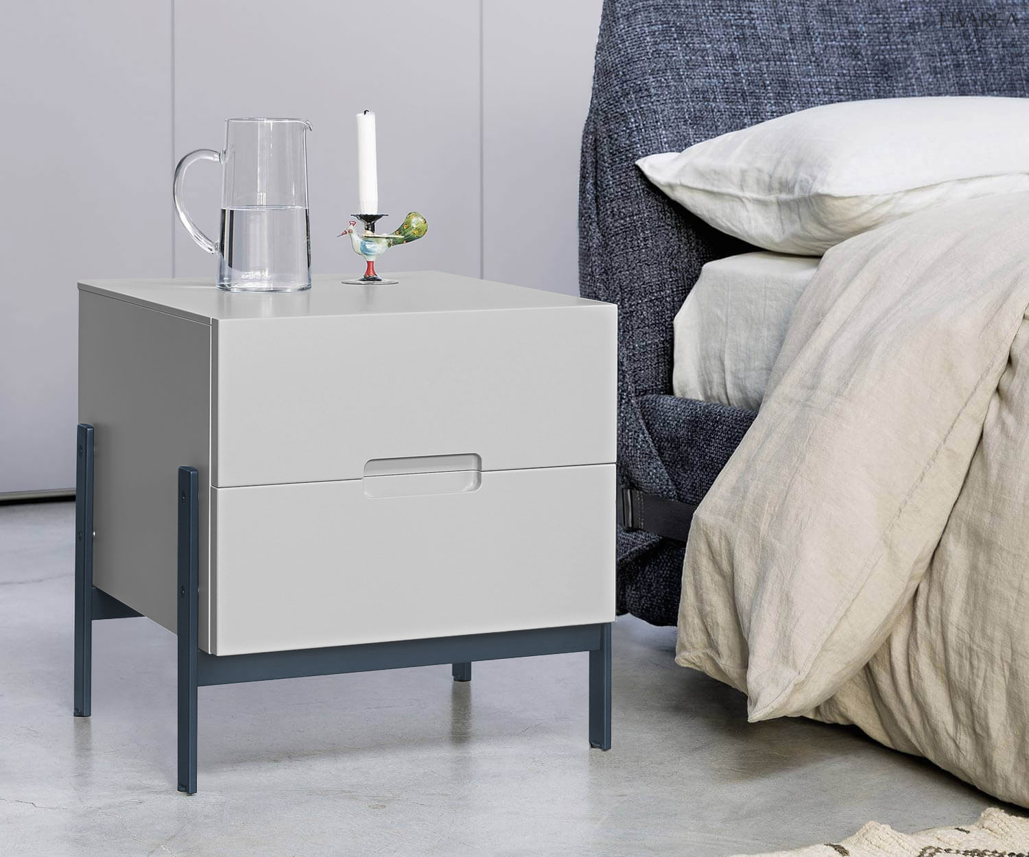 Novamobili Nachttisch Float 58 cm breit Korpus Weiß Füße Blau