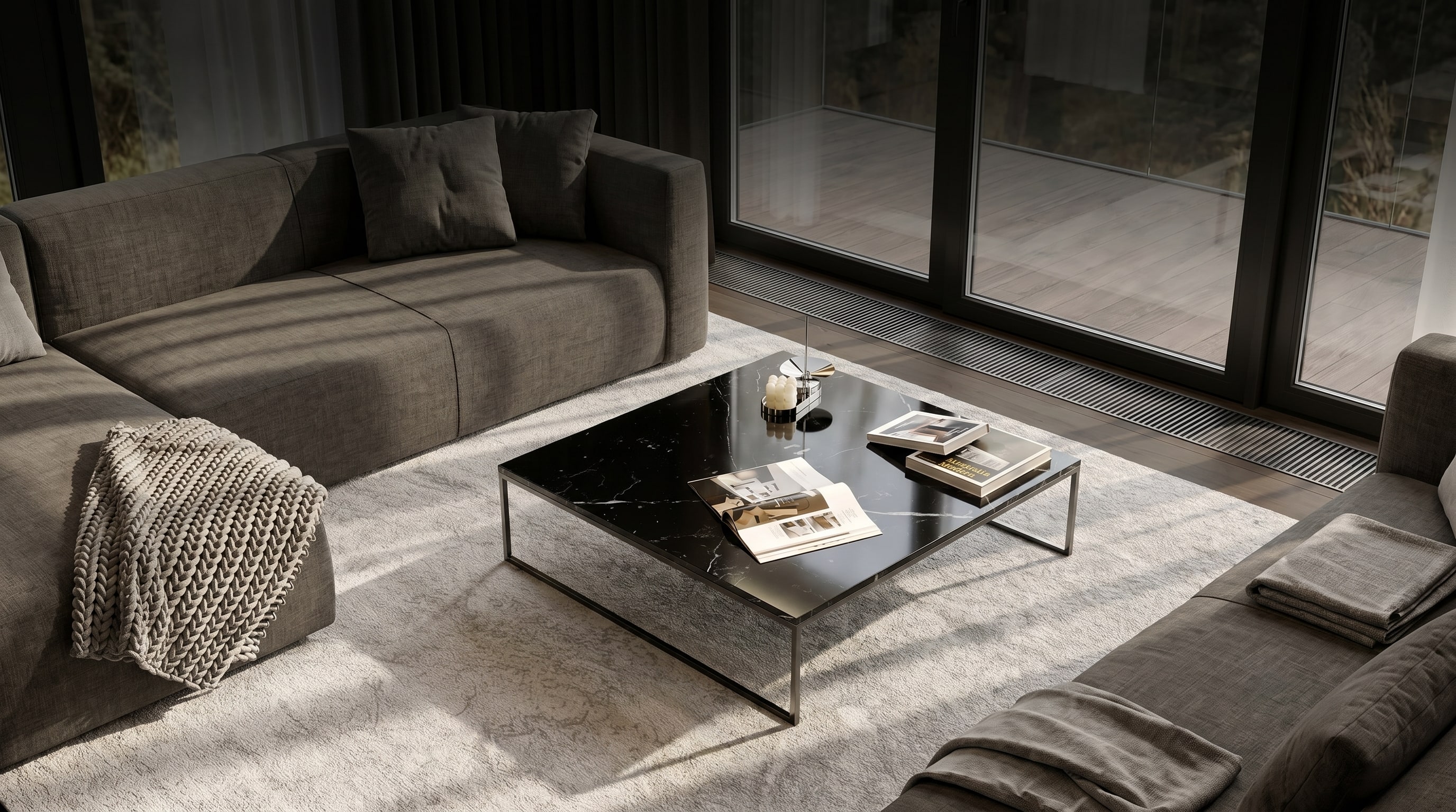 Marmorcouchtisch stylen: 3 Profi-Regeln gegen Museumskälte