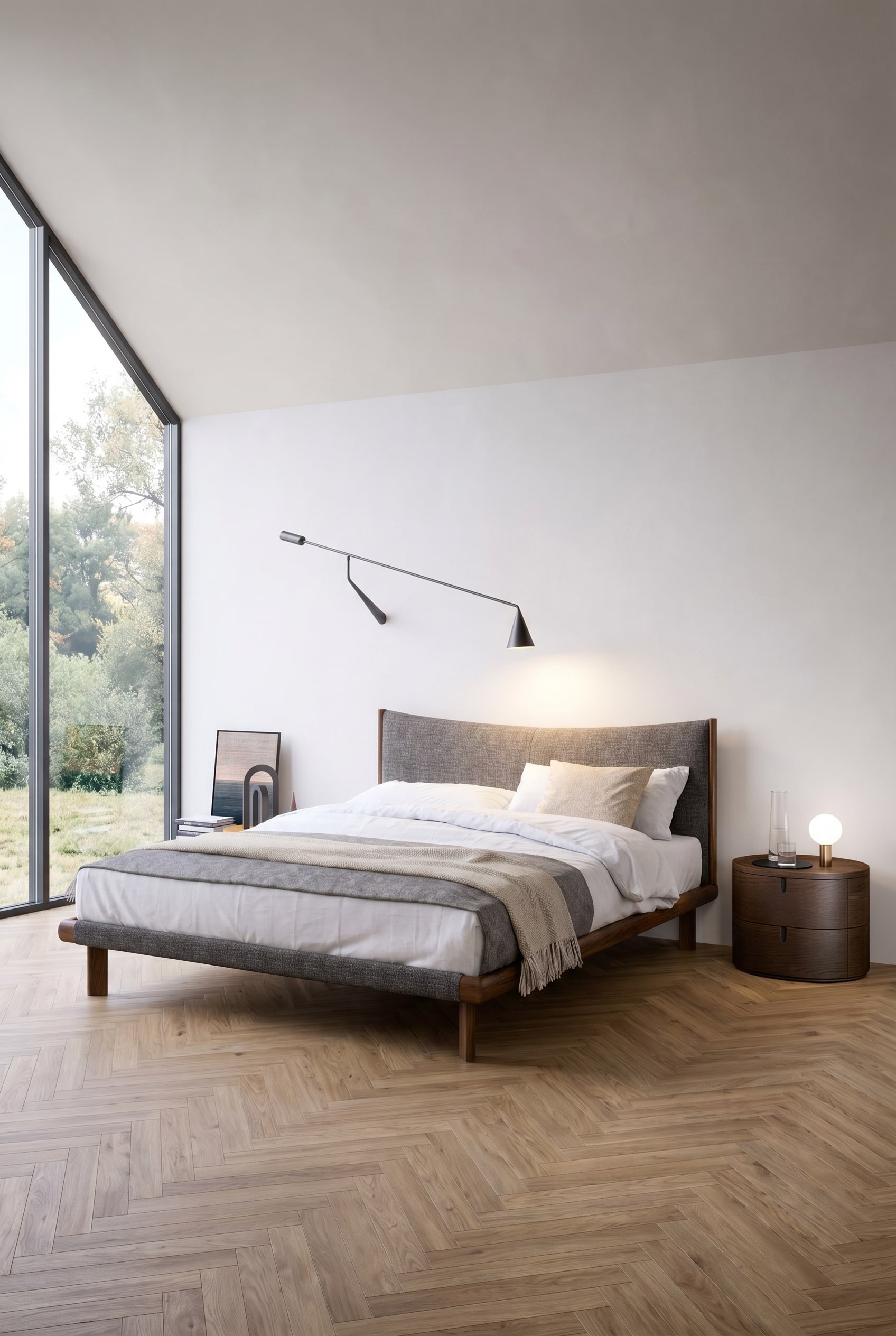Camera da letto minimalista con la struttura letto Mizu in legno scuro e una lampada da parete asimmetrica