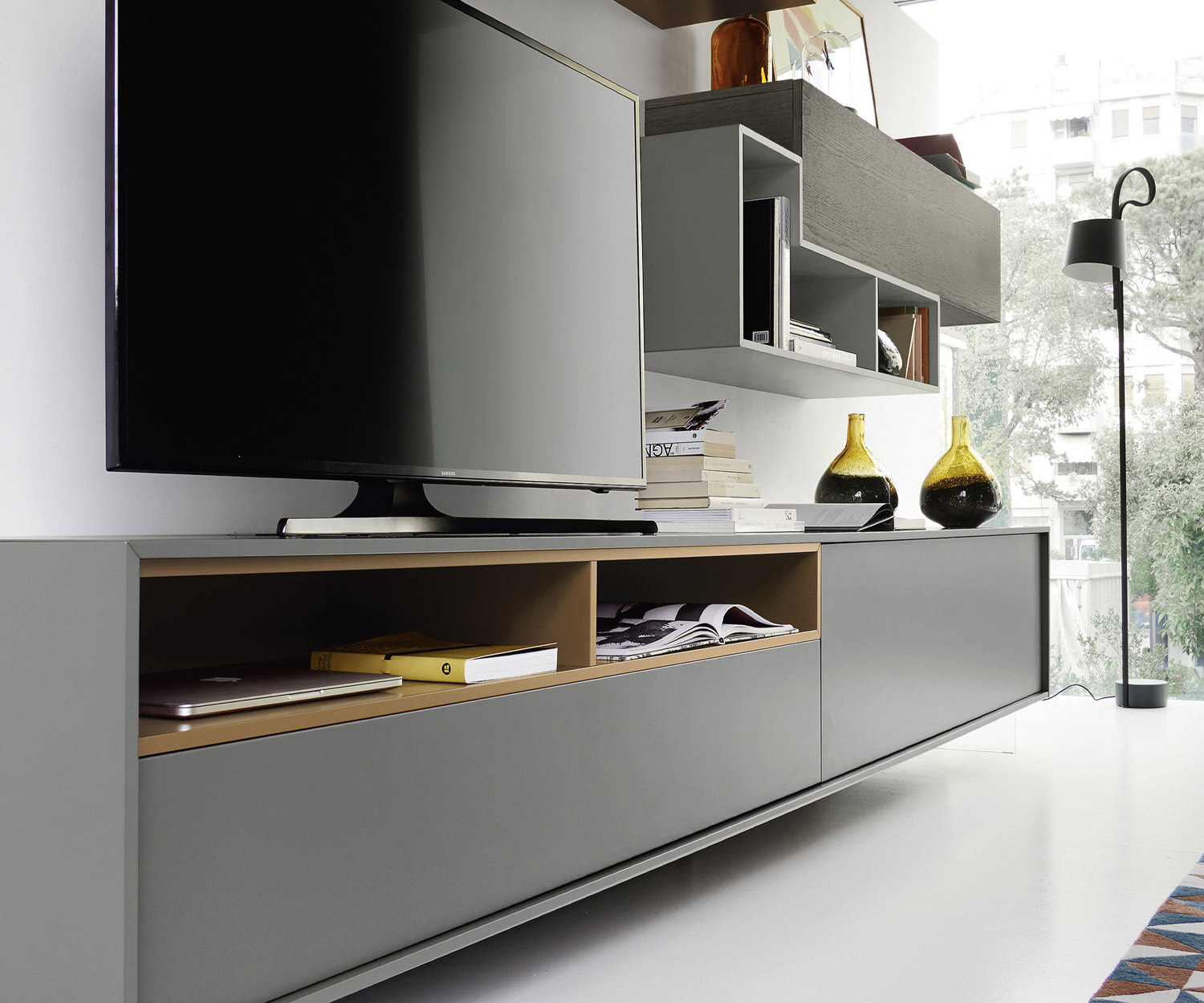 Moderne Livitalia Design Wohnwand C21 mit offenem TV Design Lowboard