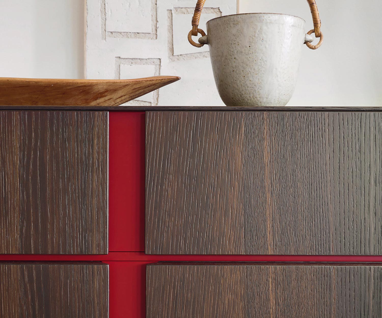 Modernes Livitalia Abaco Design Sideboard im Detail Griffkerbe Rot