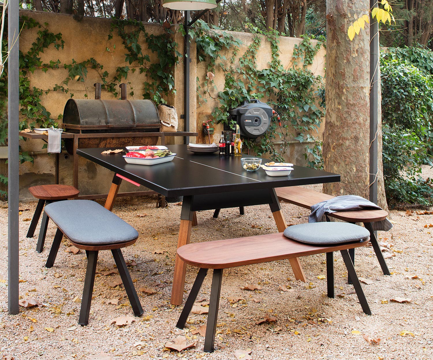 Moderne RS Barcelona Ping Pong Bank Outdoor Schwarz Moderne RS Barcelona Ping Pong Bank Outdoor Schwarz