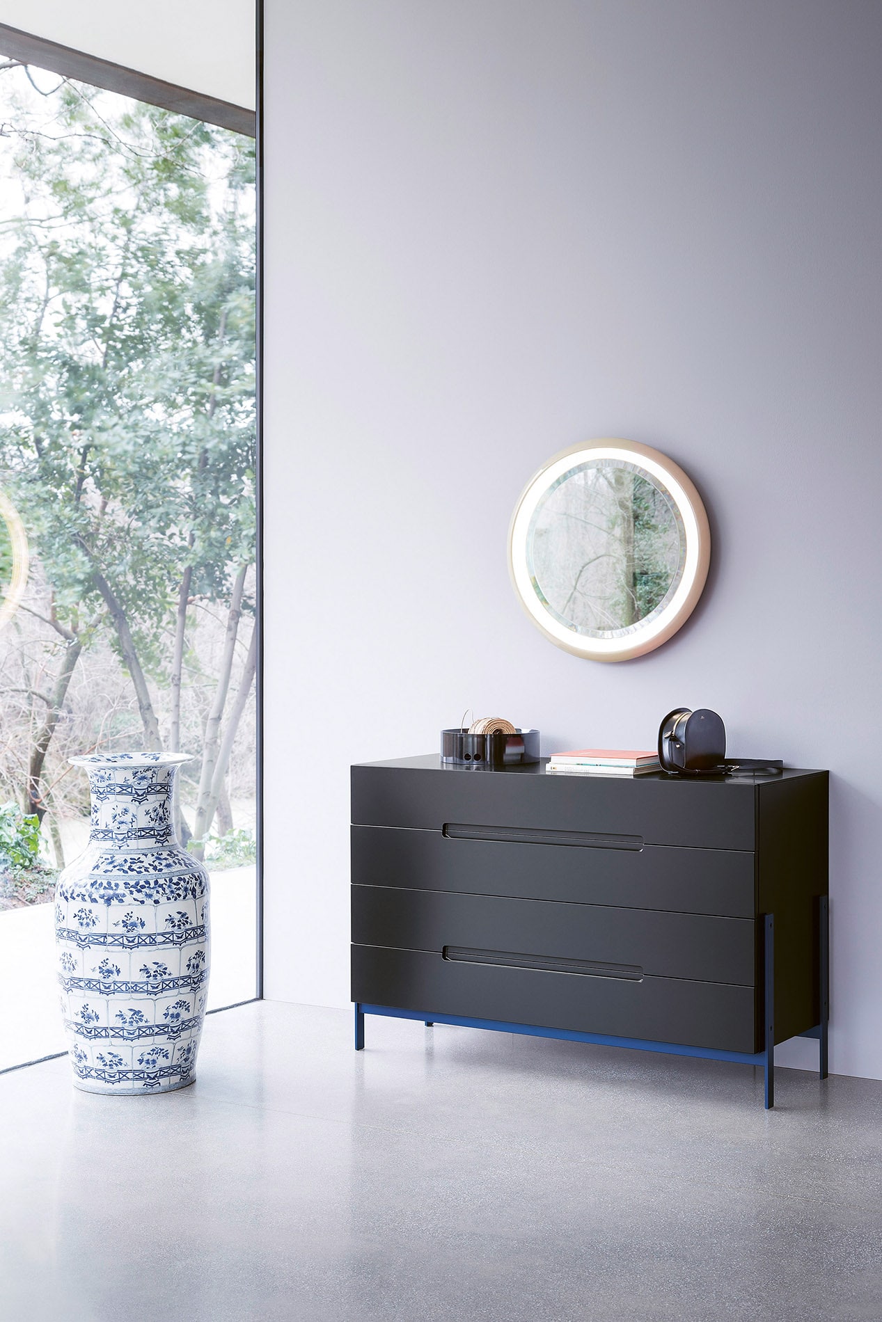 Lineare Design Kommode