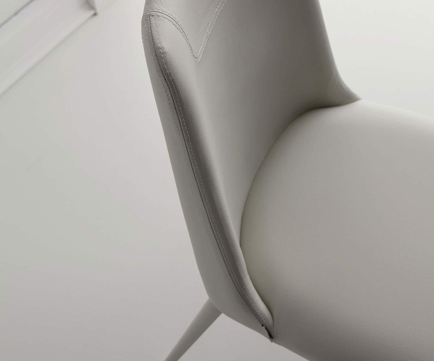 Exclusive Ozzio Design upholstered chair Sofia