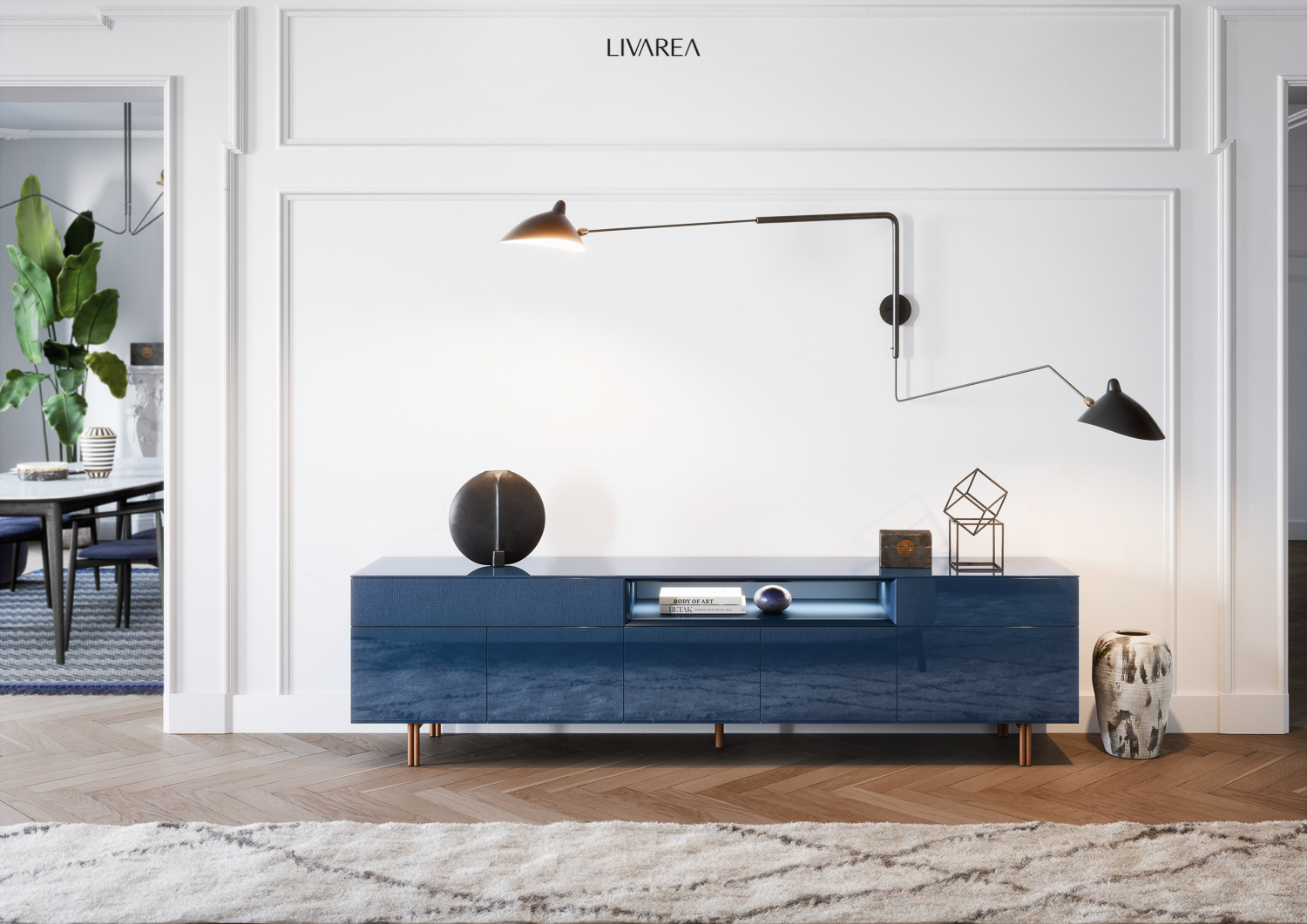 Blau lackiertes Sideboard mit schubladen und tueren auf fuessen stehend Blau lackiertes Sideboard mit schubladen und tueren auf fuessen stehend