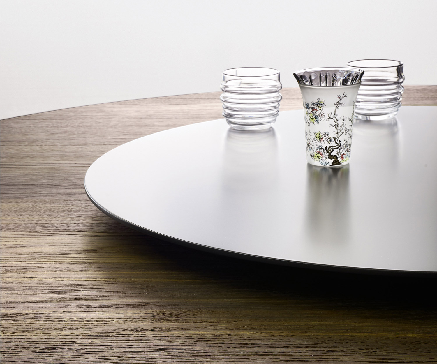 Livitalia Iron Tisch für das Esszimmer mit Detail der optionalen Drehplatte Keramik