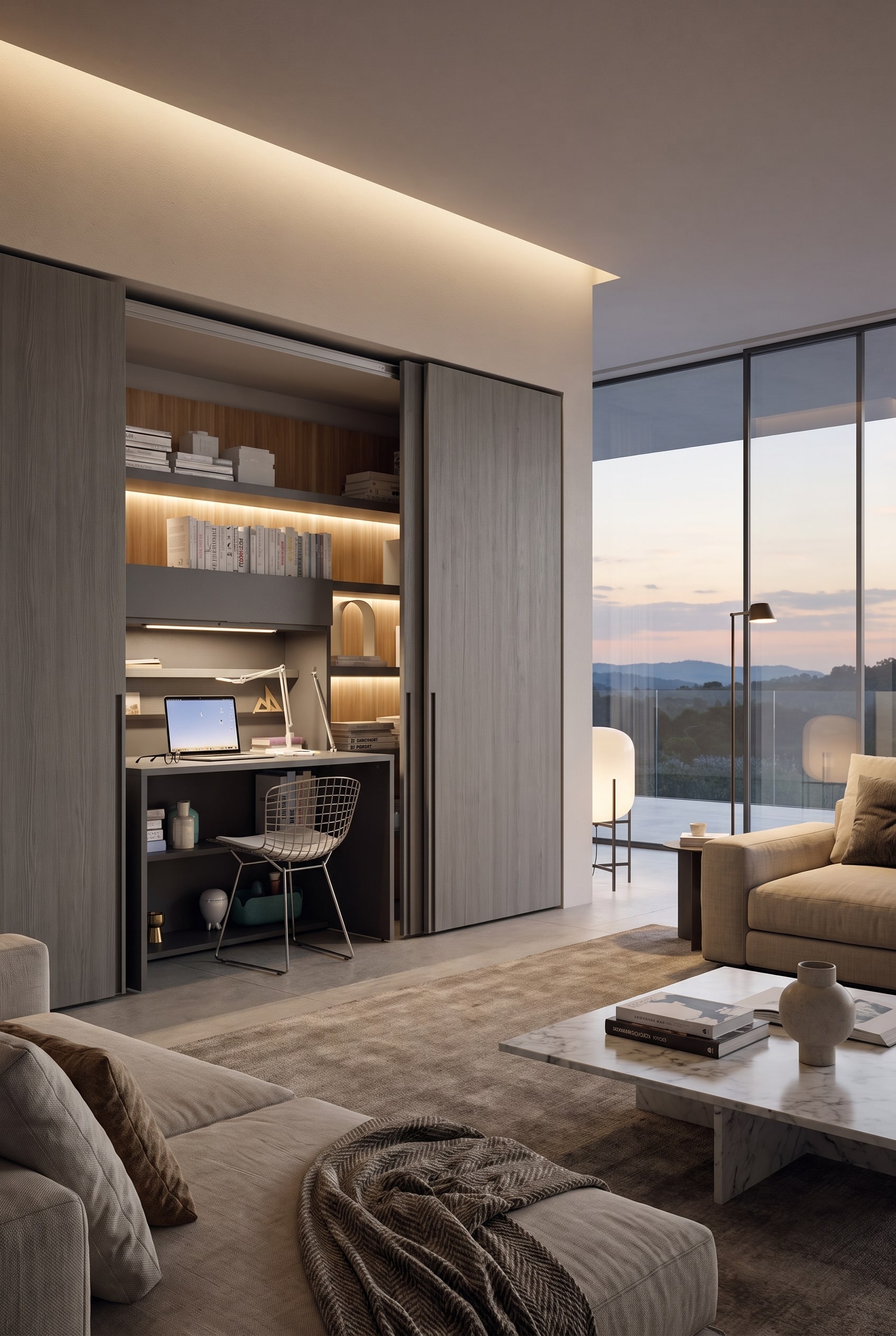 Zona giorno moderna con armadio a tutta altezza aperto, in cui si trova un home office, accanto all'elegante scaffale a parete Novamobili Ellie.