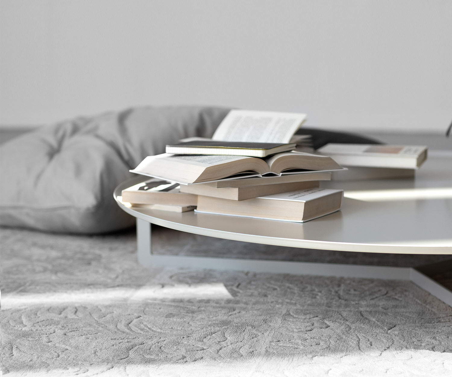 Runder weißer Metall Design Couchtisch MEME Round Runder weißer Metall Design Couchtisch MEME Round