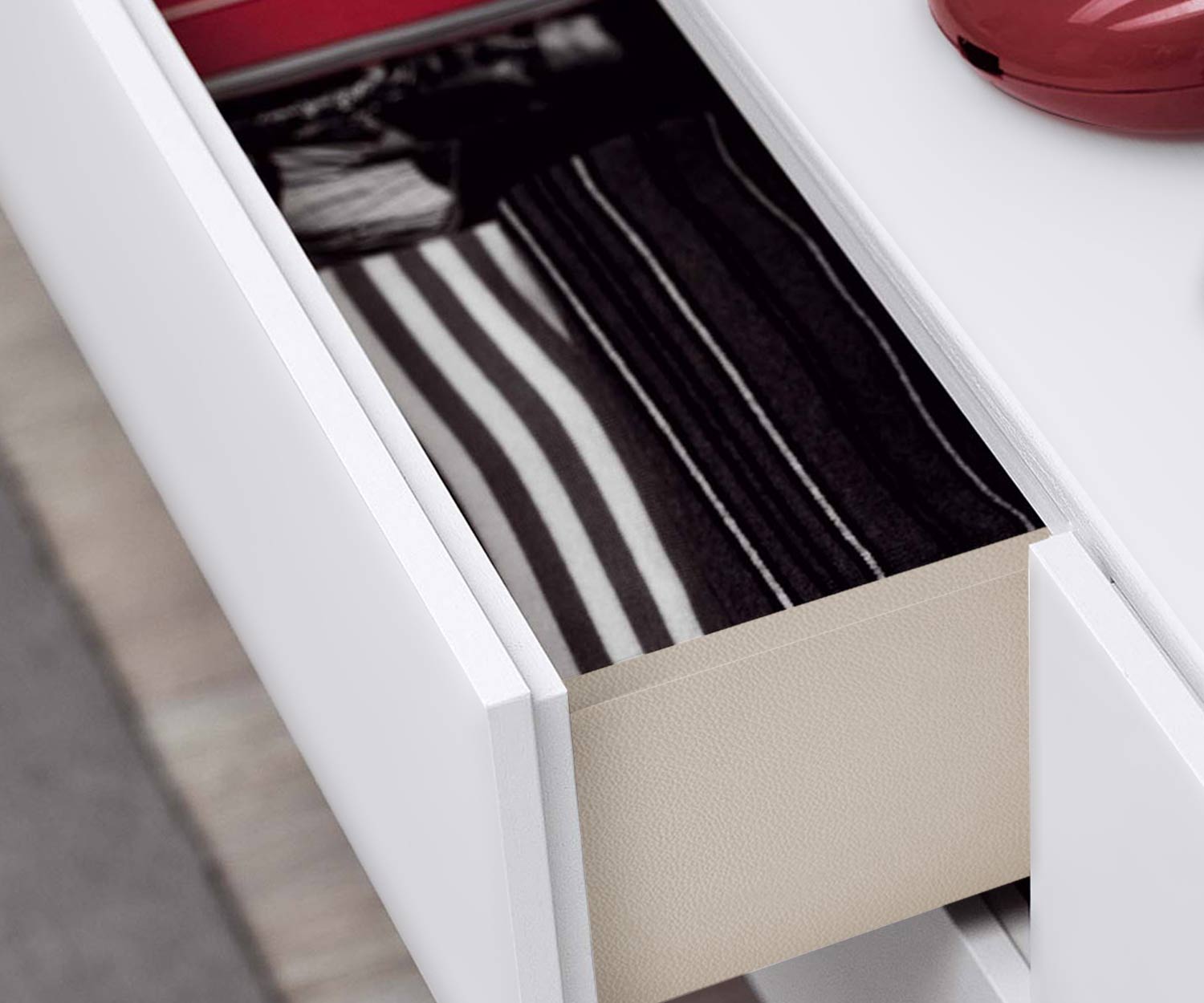 Moderne Design Hängekommode Easy 2 mit offener Schublade Moderne Design Hängekommode Easy 2 mit offener Schublade
