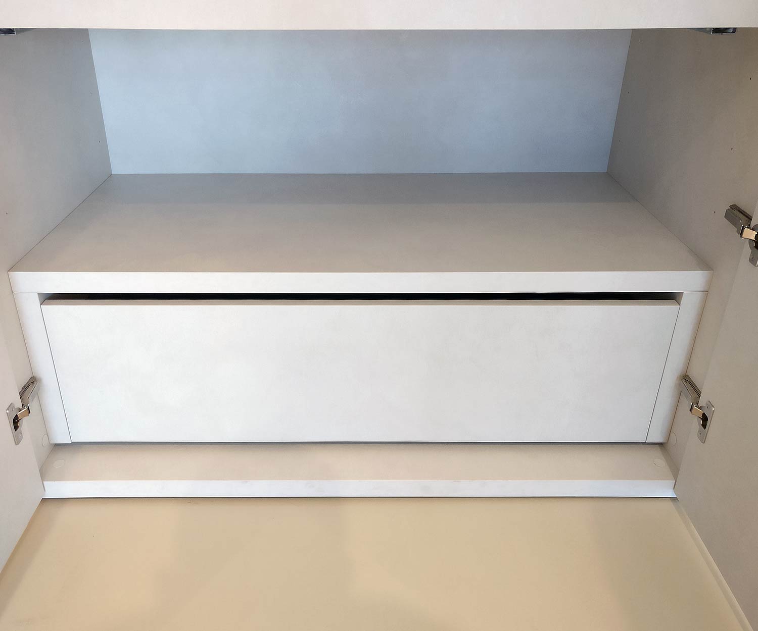 Livitalia Design Kleiderschrank Liscia große Schublade