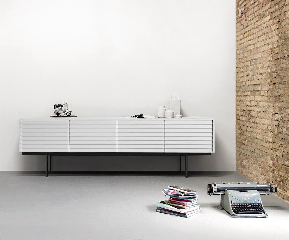Punt Design Sideboard Weiß Matt furniert mit Lamellen