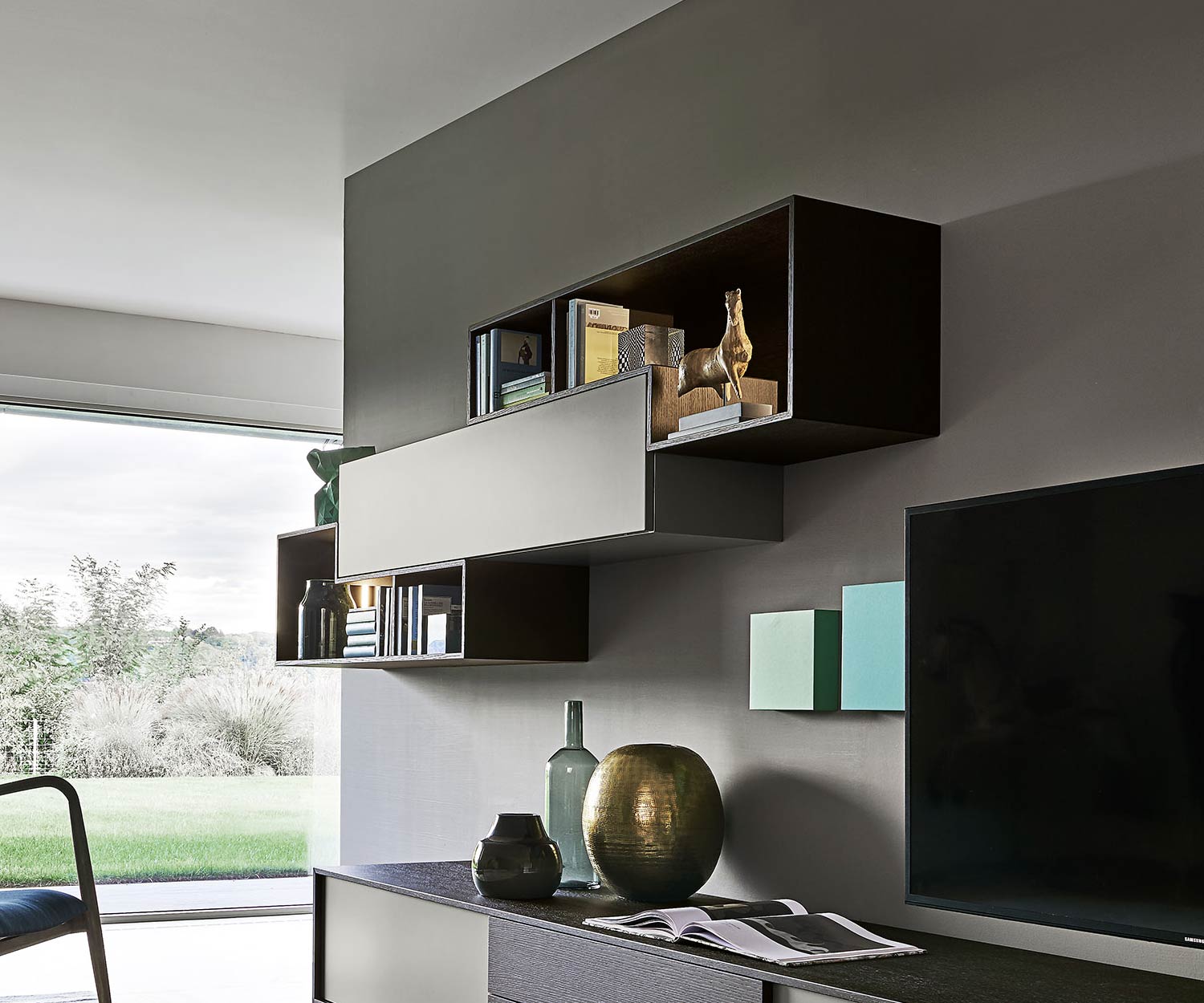 Exklusive Livitalia Design Wohnwand C18 in Grau mit Holzoptik TV Design Lowboard