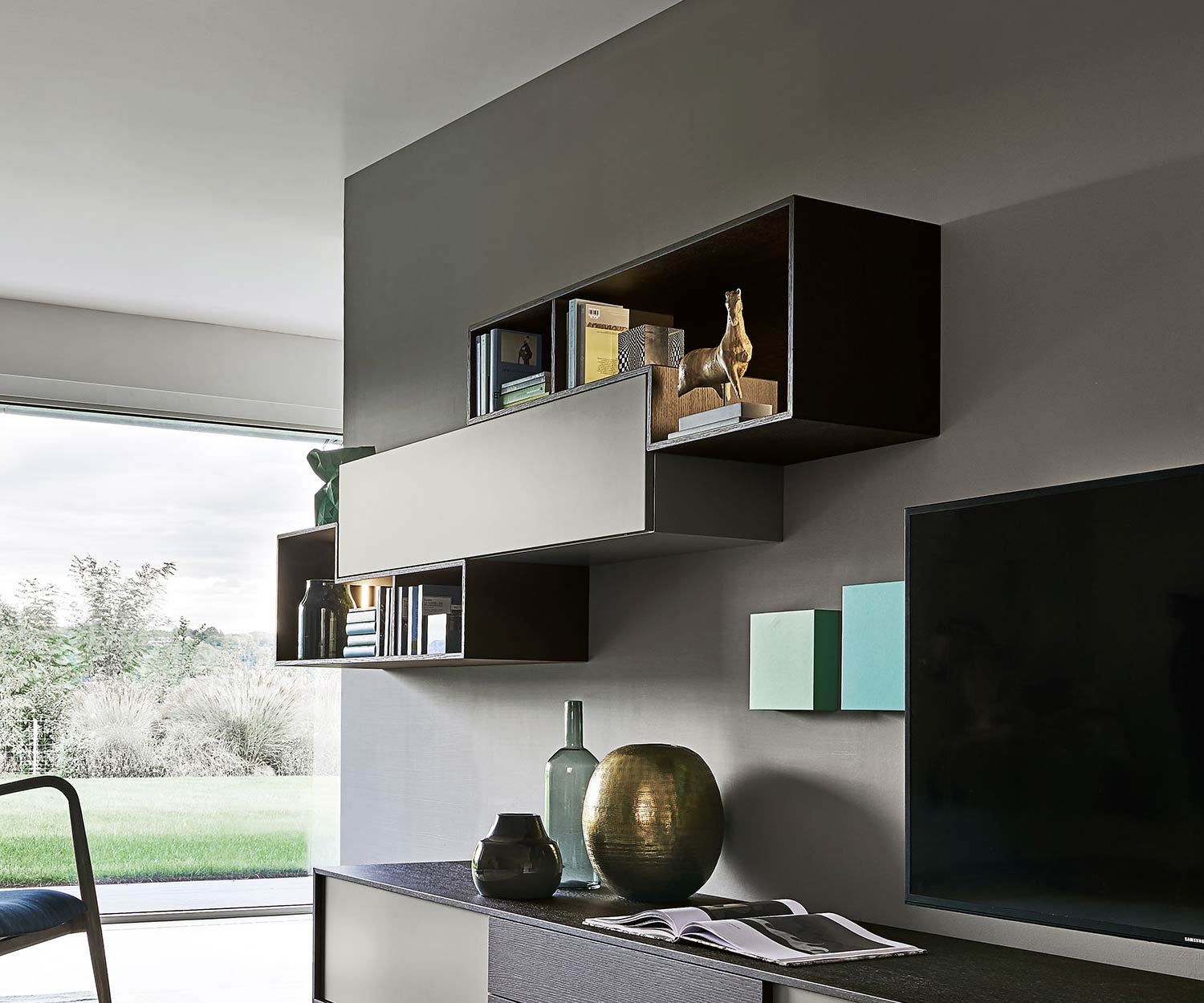 High-quality Livitalia Design wall unit C18 with open elements High-quality Livitalia Design wall unit C18 with open elements
