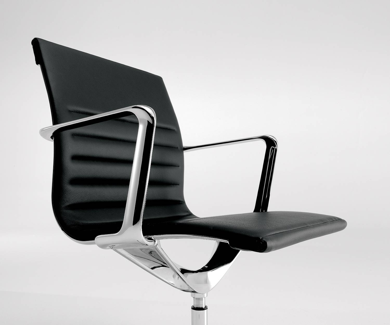 ICF Una Chair Management Bürostuhl Leder Polsterung Aluminium Armlehnen ICF Una Chair Management Bürostuhl Leder Polsterung Aluminium Armlehnen