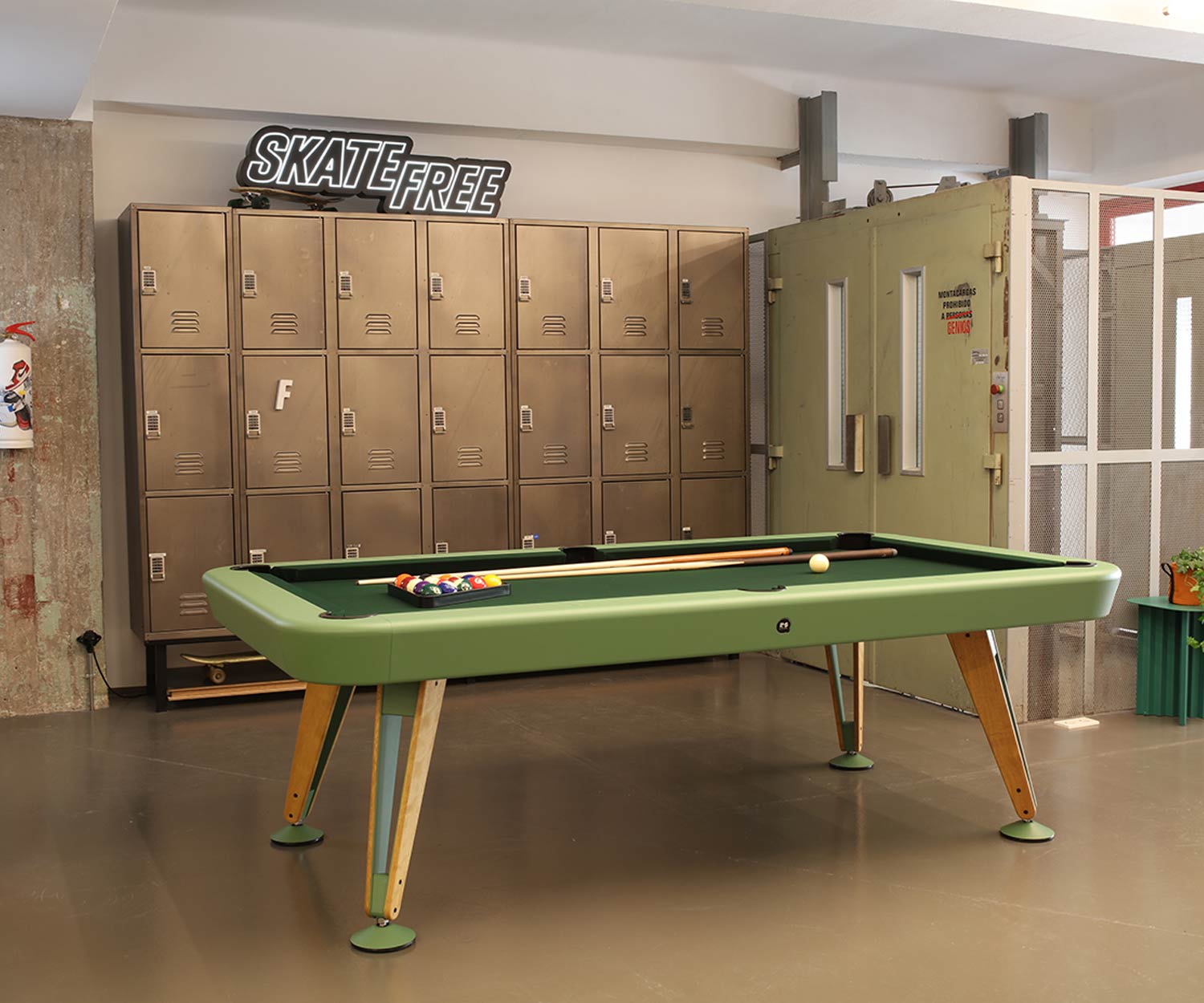 RS Barcelona Billiard table diagonal in green army style