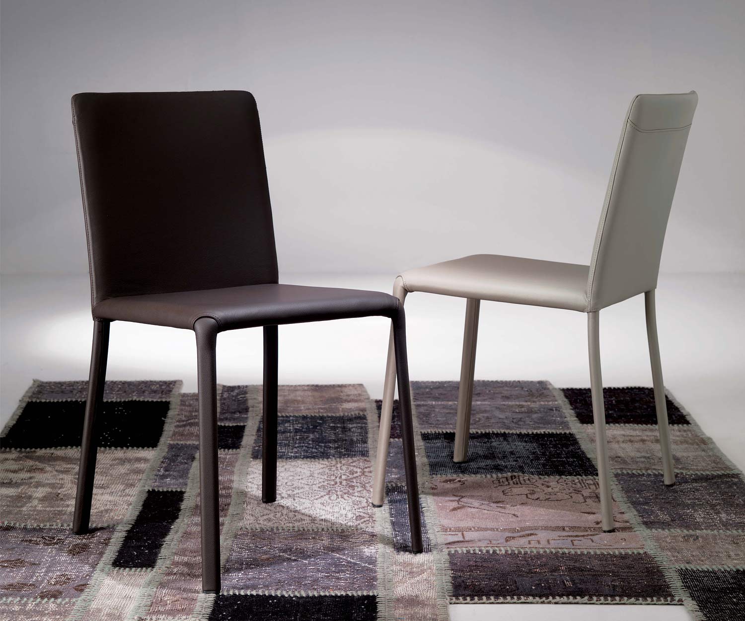 High quality Ozzio Design Chair Lunette Leather Black White High quality Ozzio Design Chair Lunette Leather Black White