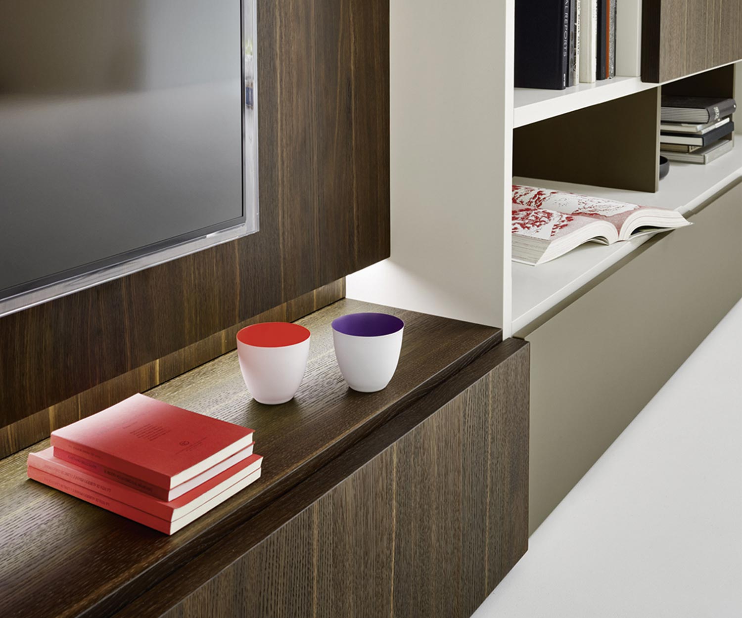 Hochwertiges Livitalia Design Bücherregal C52 im Detail TV Modul mit Beleuchtung Hochwertiges Livitalia Design Bücherregal C52 im Detail TV Modul mit Beleuchtung