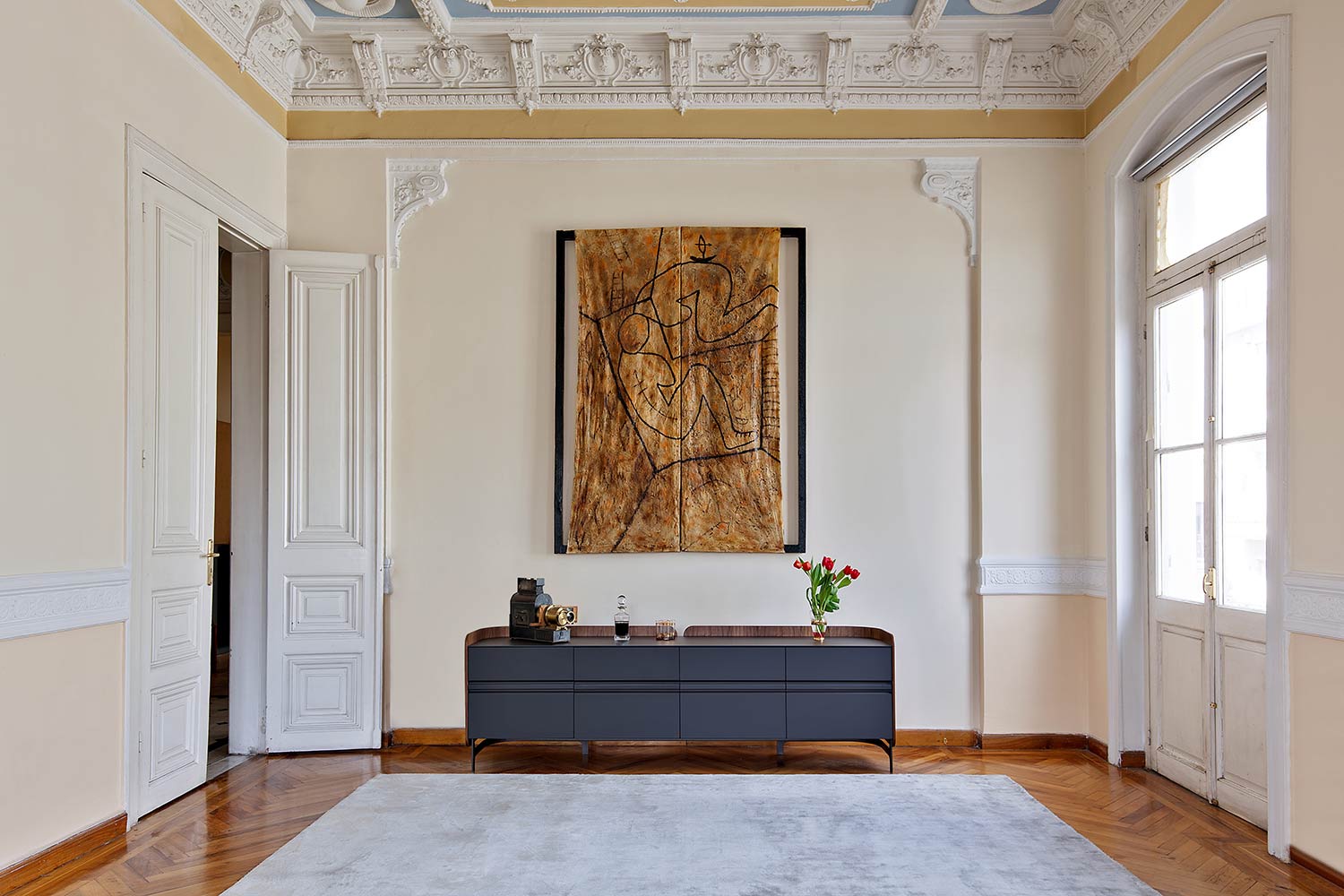 Art Design Sideboard mit runder RueckwandAL2