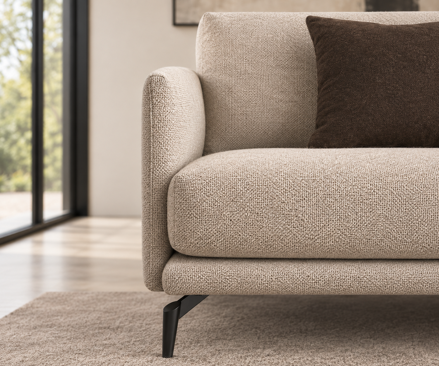 sofa-lisbora-2-sitzer-198-cm-beige-stoff-schwarze-metallfuesse-armlehne-stoff-naht-detail