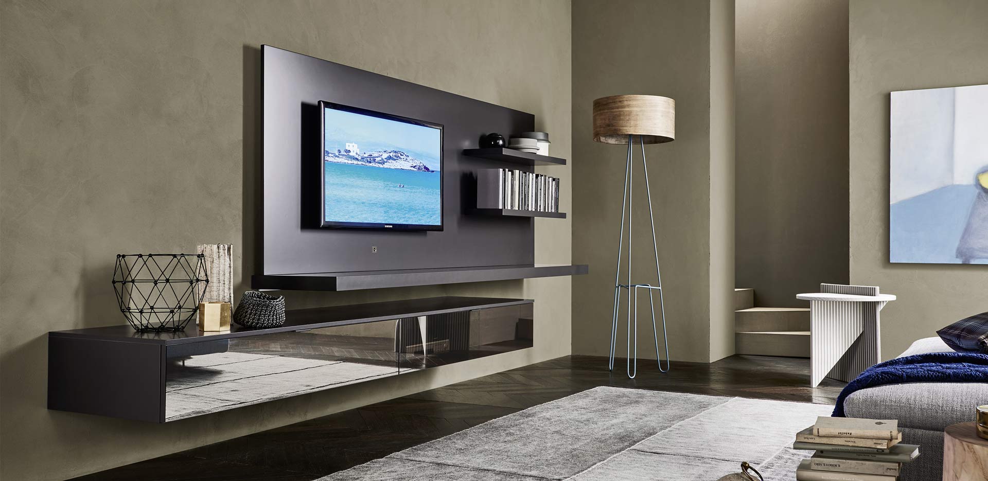 Wall-mounted furniture explained step by step Wall-mounted furniture explained step by step