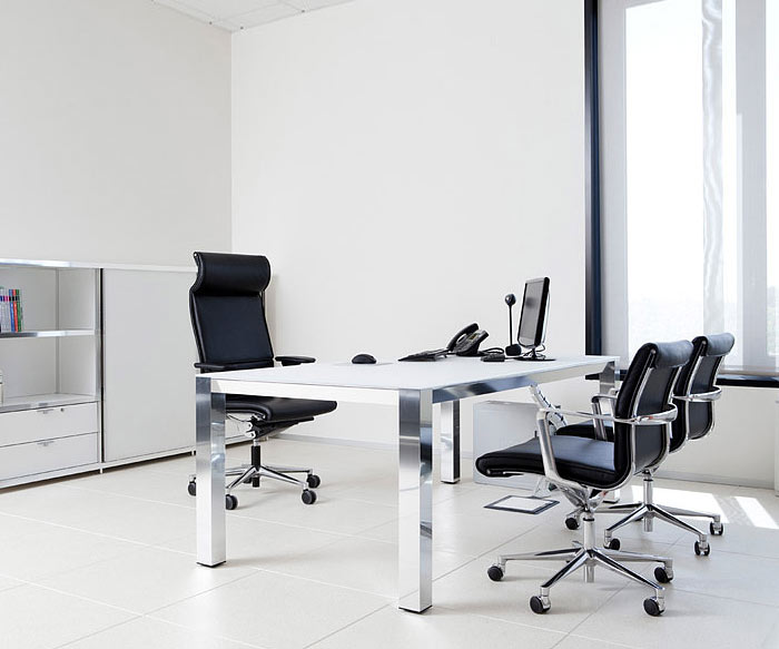ICF P80 Designer Bürotisch für Agenturen Kanzleien oder Arztpraxen ICF P80 Designer Bürotisch für Agenturen Kanzleien oder Arztpraxen