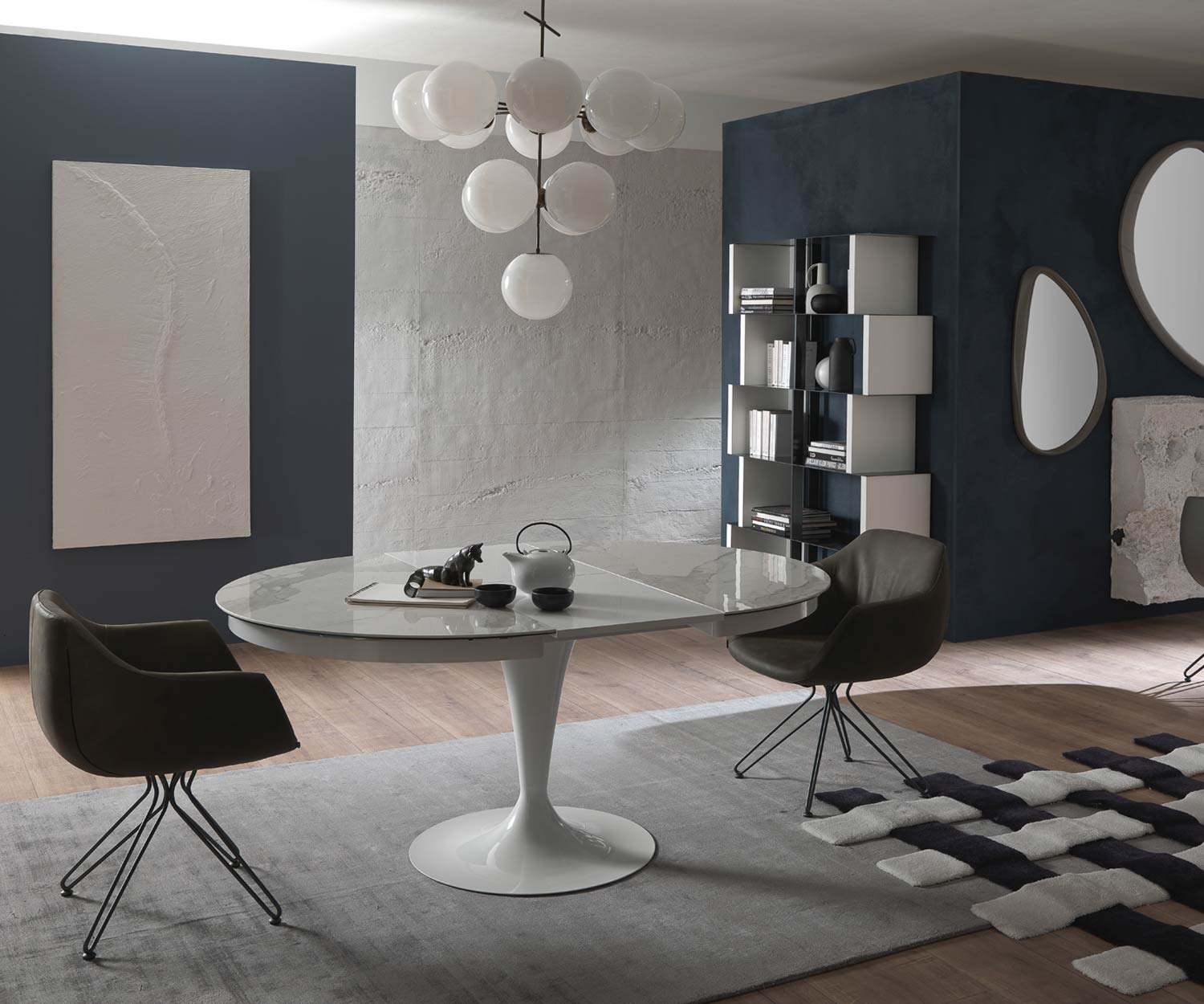 Ausgezogener Esstisch Eclipse von Ozzio mit Calacatta Weiß Tischplatte Marmor Glas Ausgezogener Esstisch Eclipse von Ozzio mit Calacatta Weiß Tischplatte Marmor Glas