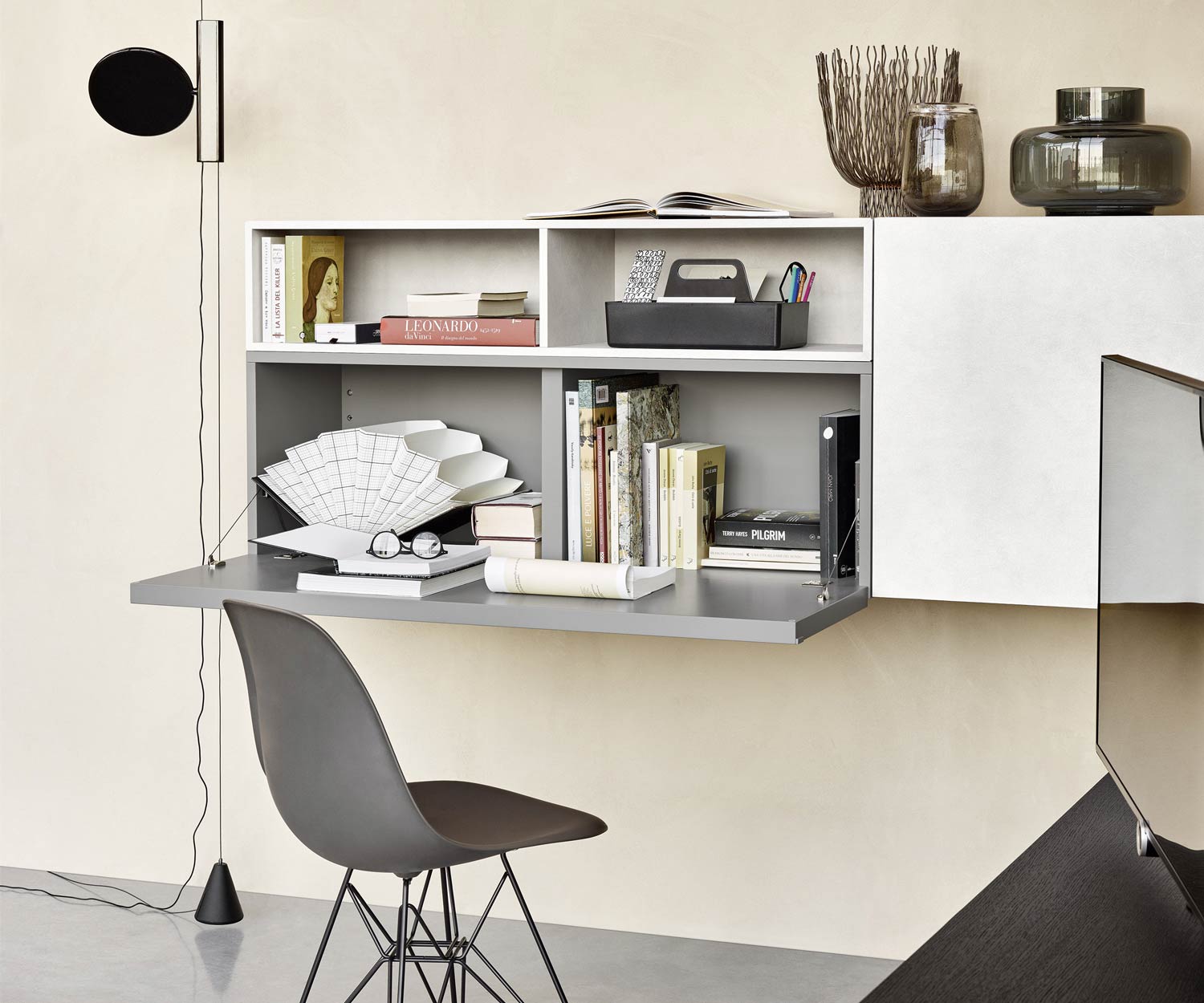 Hochwertige Livitalia Design Wohnwand C51 mit Schreibtisch in Grau Matt lackiert