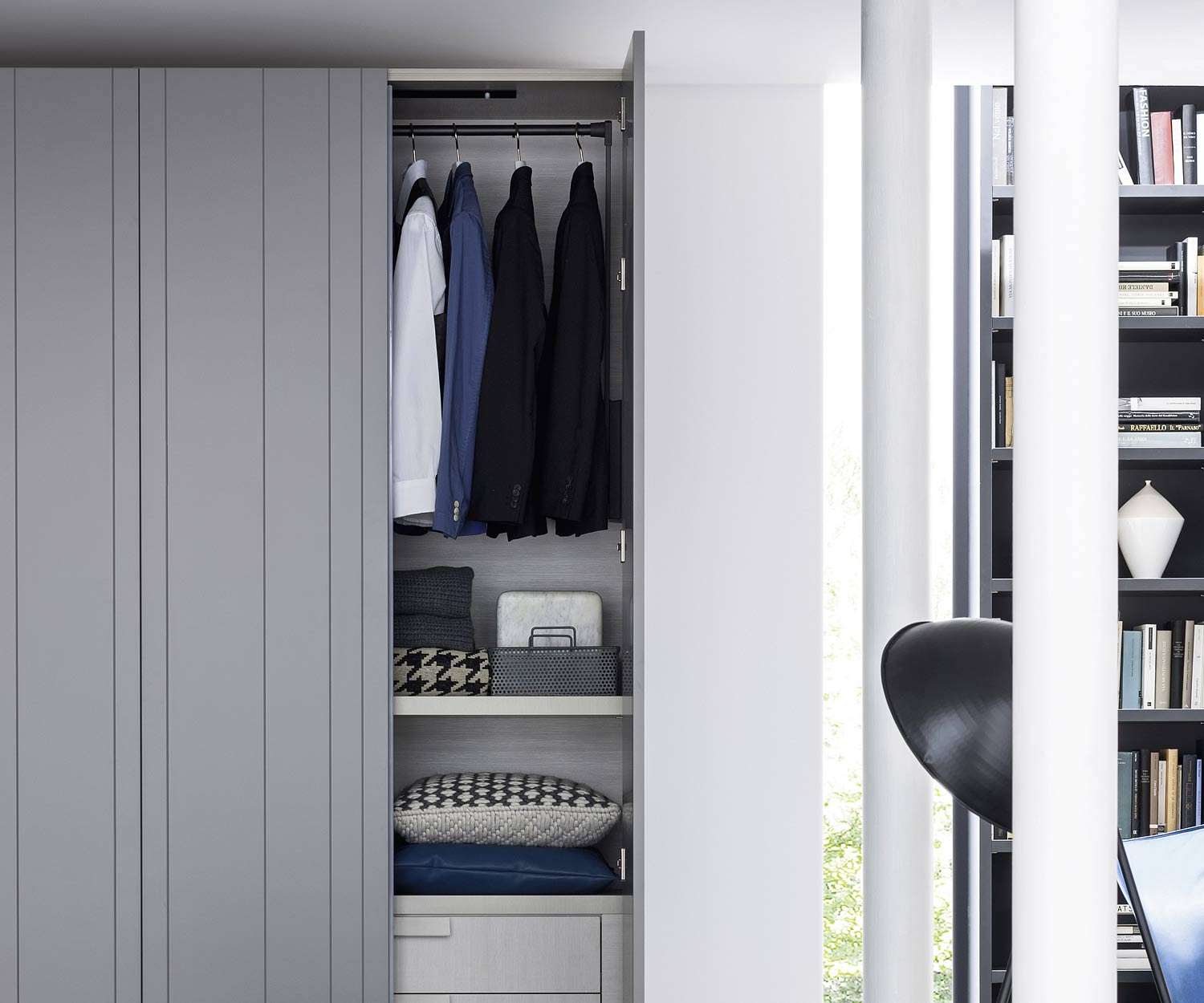 Novamobili Stripe Kleiderschrank Innenraum