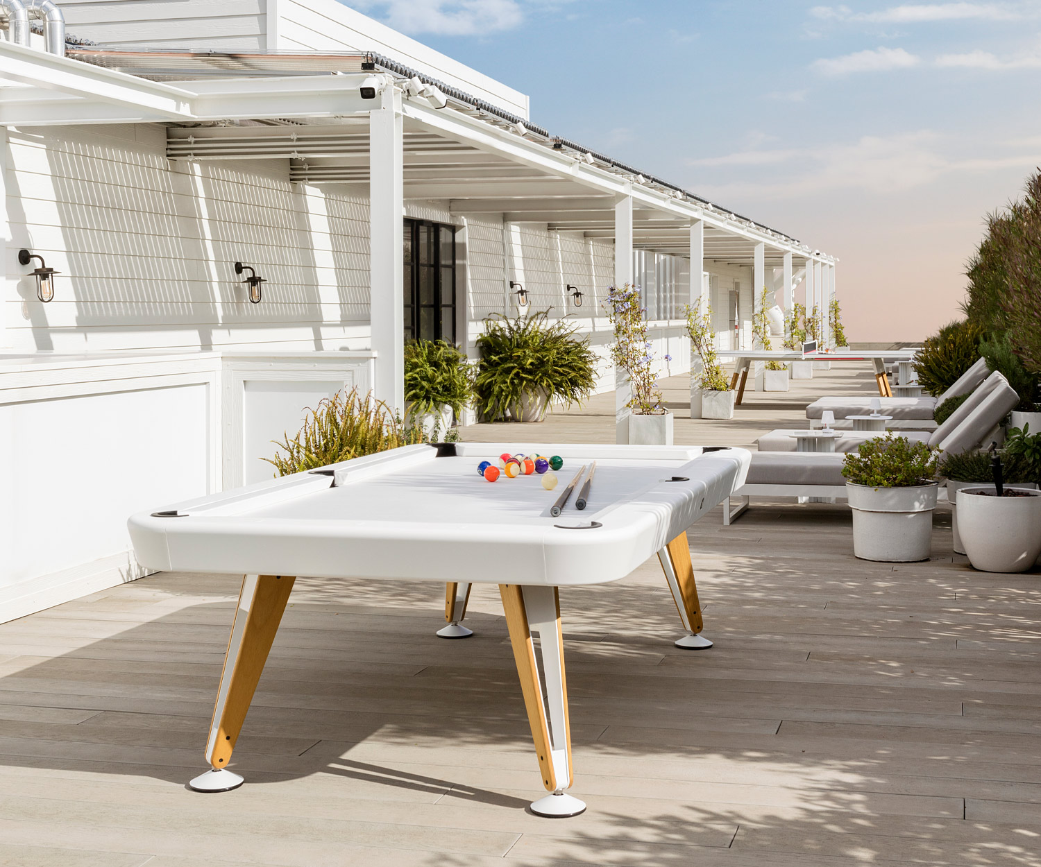 Lounge outdoor pool table Diagonal from RS Barcelona in white lacquer finish