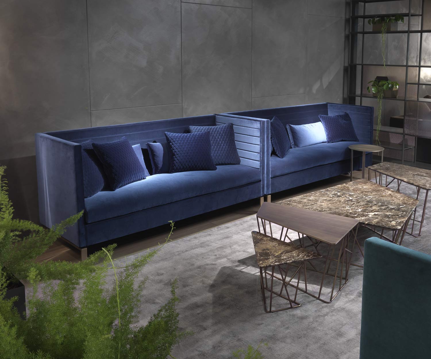 Hochwertiges Marelli Büro Design Sofa mit hoher Lehne Blau