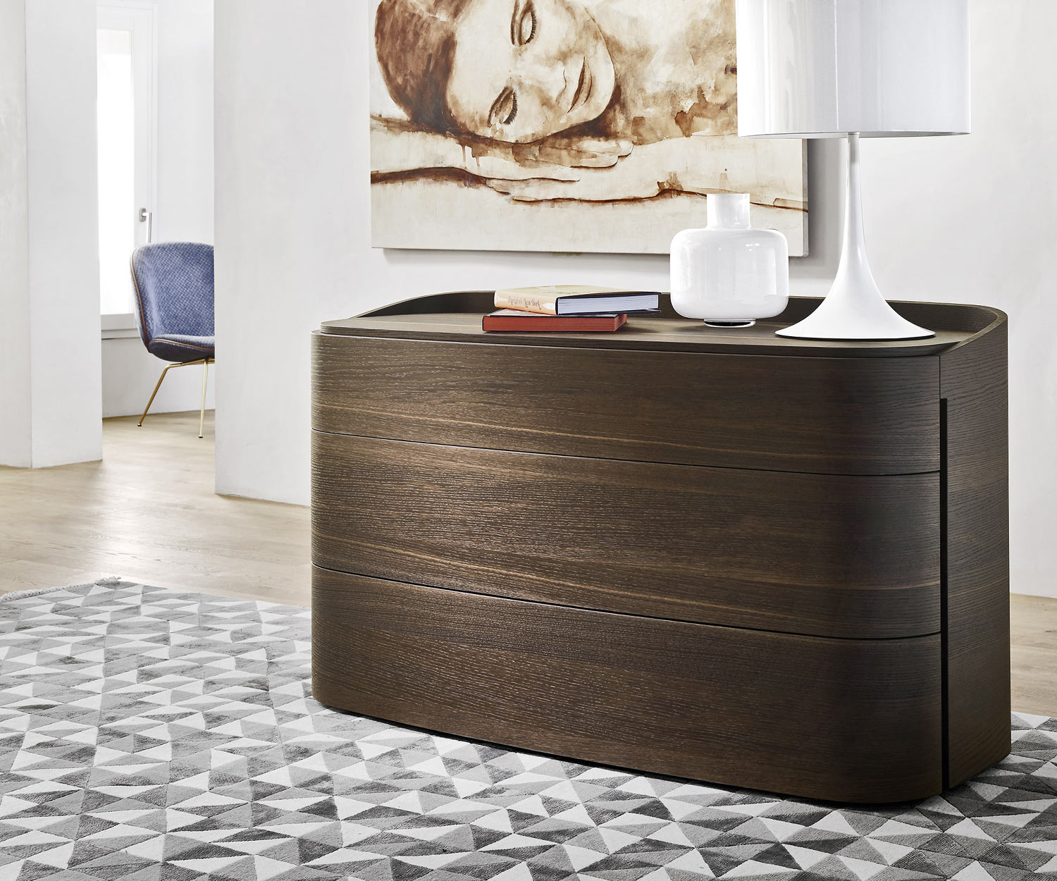 Exclusive Livitalia Design wooden chest of drawers Round with round edge profile in oak veneer Exclusive Livitalia Design wooden chest of drawers Round with round edge profile in oak veneer