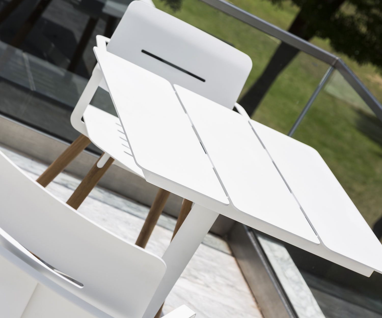 Oasiq Ceru aluminium dining table B 80 cm white Oasiq Ceru aluminium dining table B 80 cm white