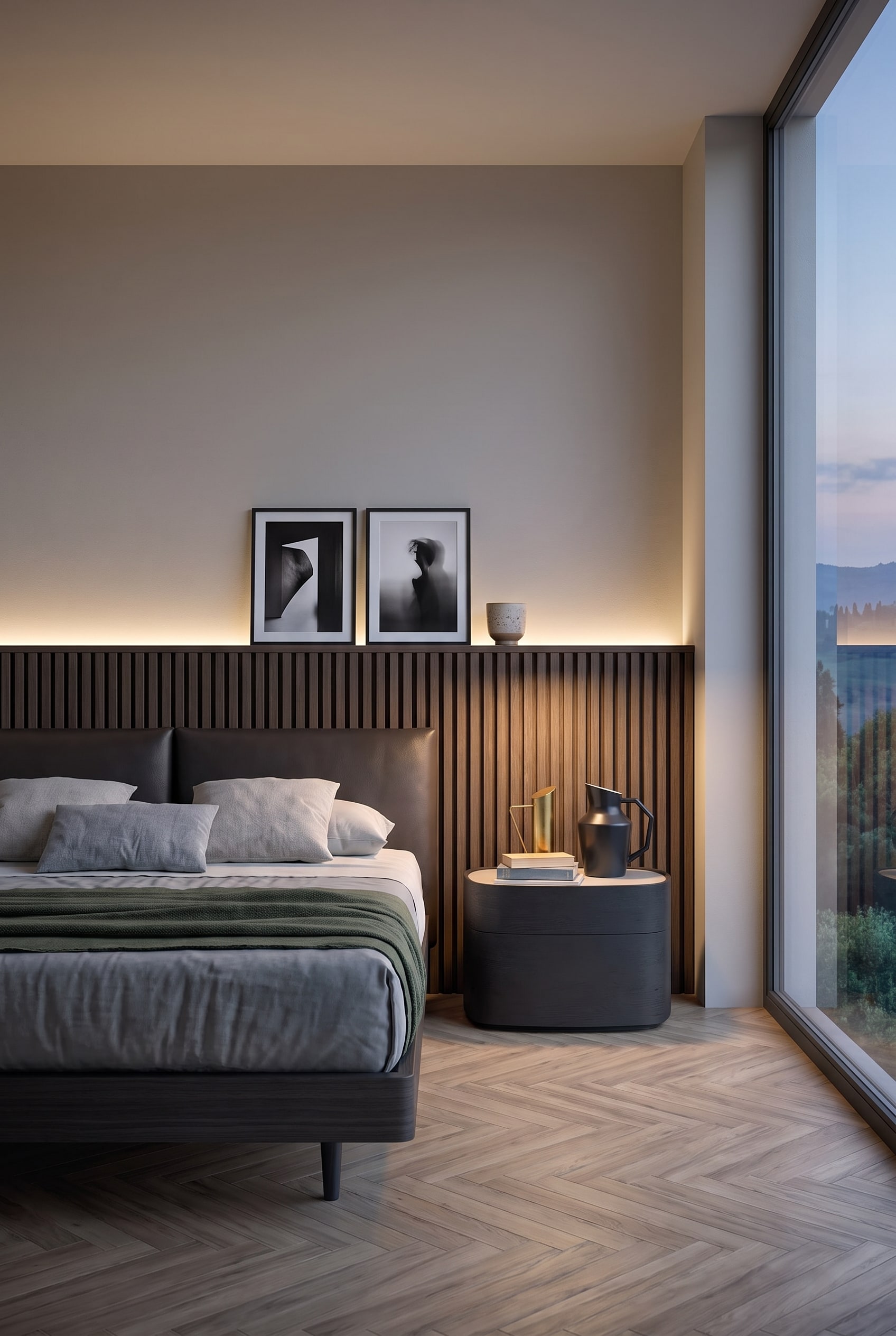 Un letto elegante con pannelli acustici a mezza altezza come testiera a tutta parete e una stretta superficie d'appoggio.