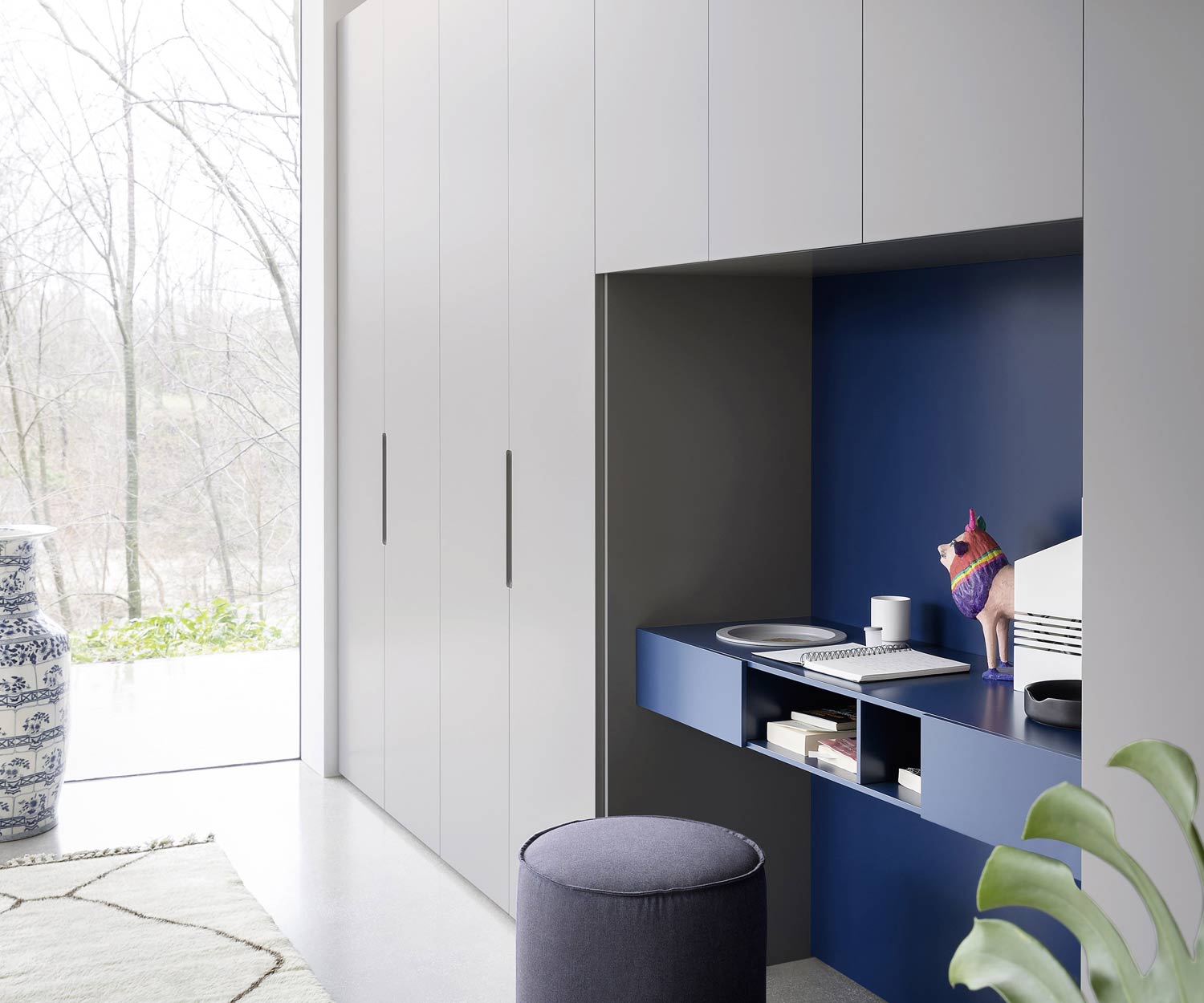 Moderner Kinderzimmer Kleiderschrank Vico mit Schreibtisch in Blau Moderner Kinderzimmer Kleiderschrank Vico mit Schreibtisch in Blau