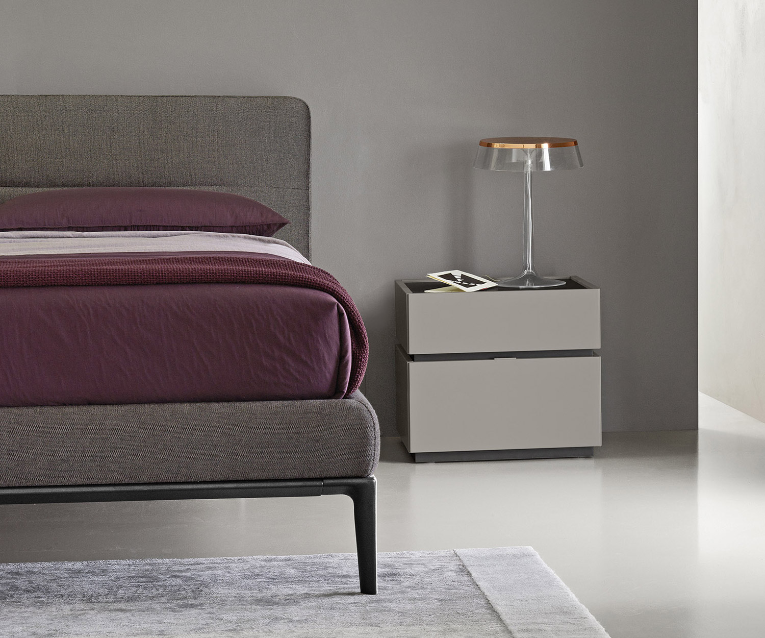 Comfortable Livitalia Design Dorian bed on narrow legs