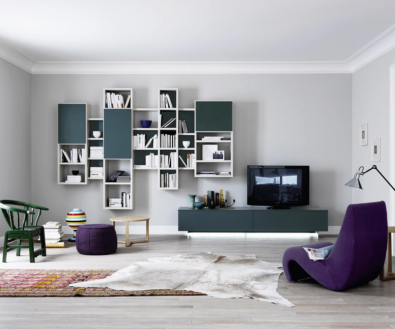 Hochwertiger Livitalia TV Design Sockel für schwebende TV Möbel ohne Wandmontage