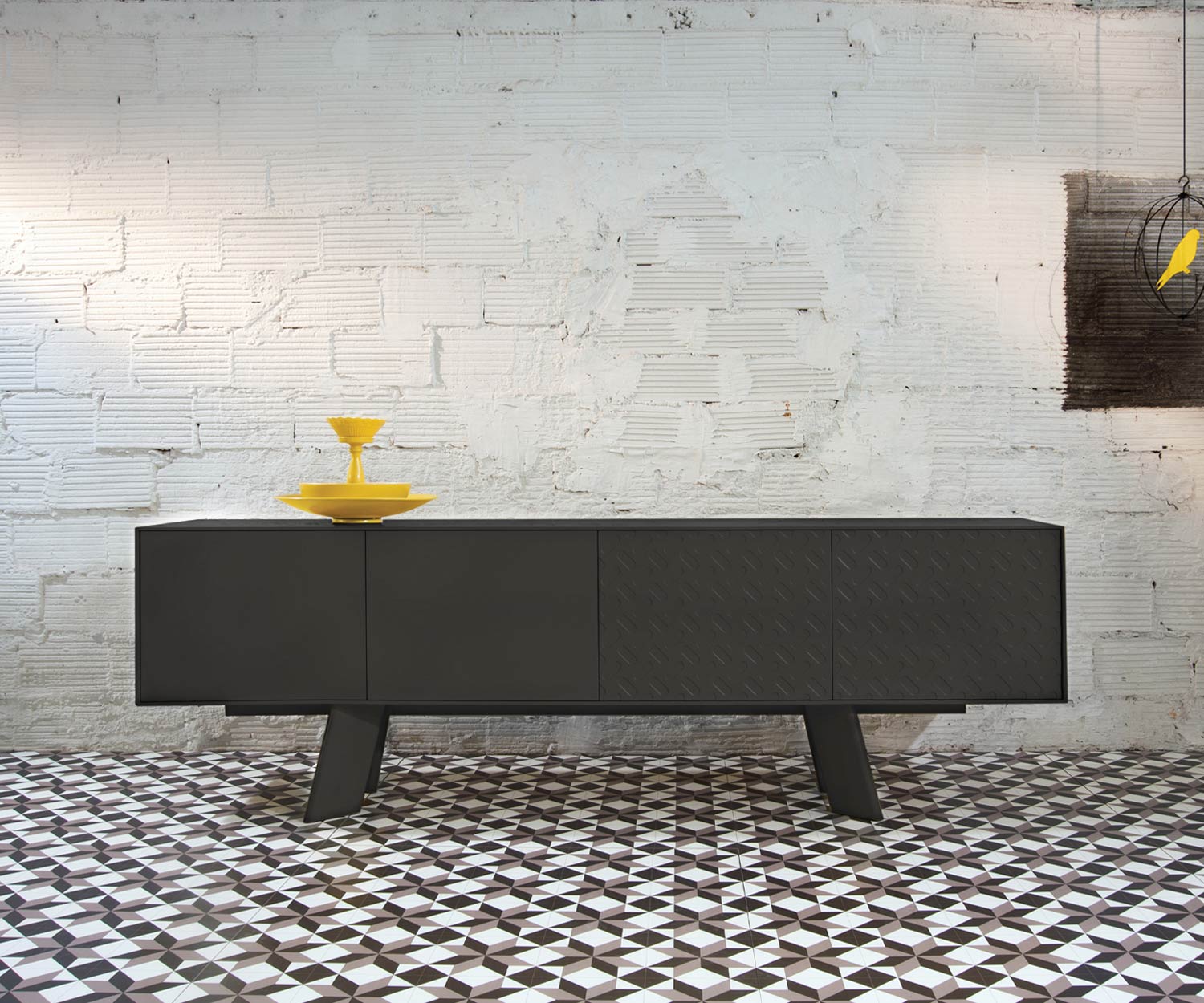 al2 Sideboard Alhambra in Schwarz auf schwarzem Holzgestell al2 Sideboard Alhambra in Schwarz auf schwarzem Holzgestell