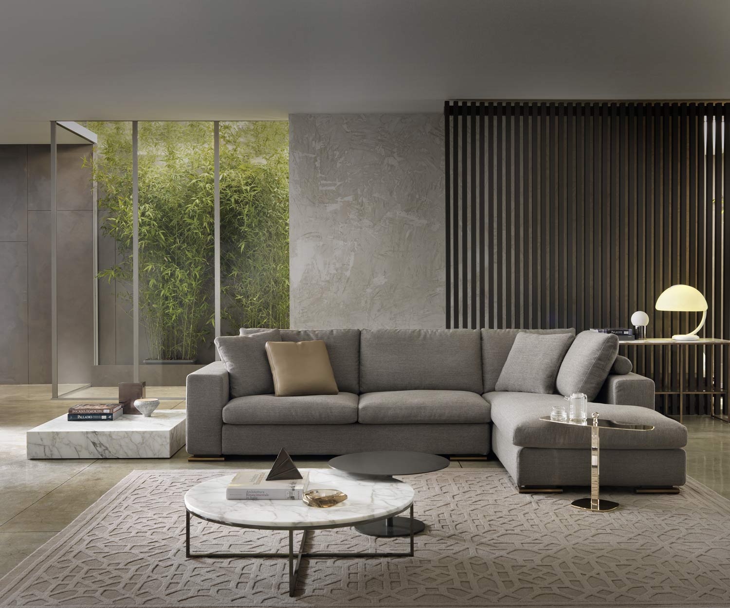 Italienisches Design Sofa Jack mit Chaiselongue Italienisches Design Sofa Jack mit Chaiselongue