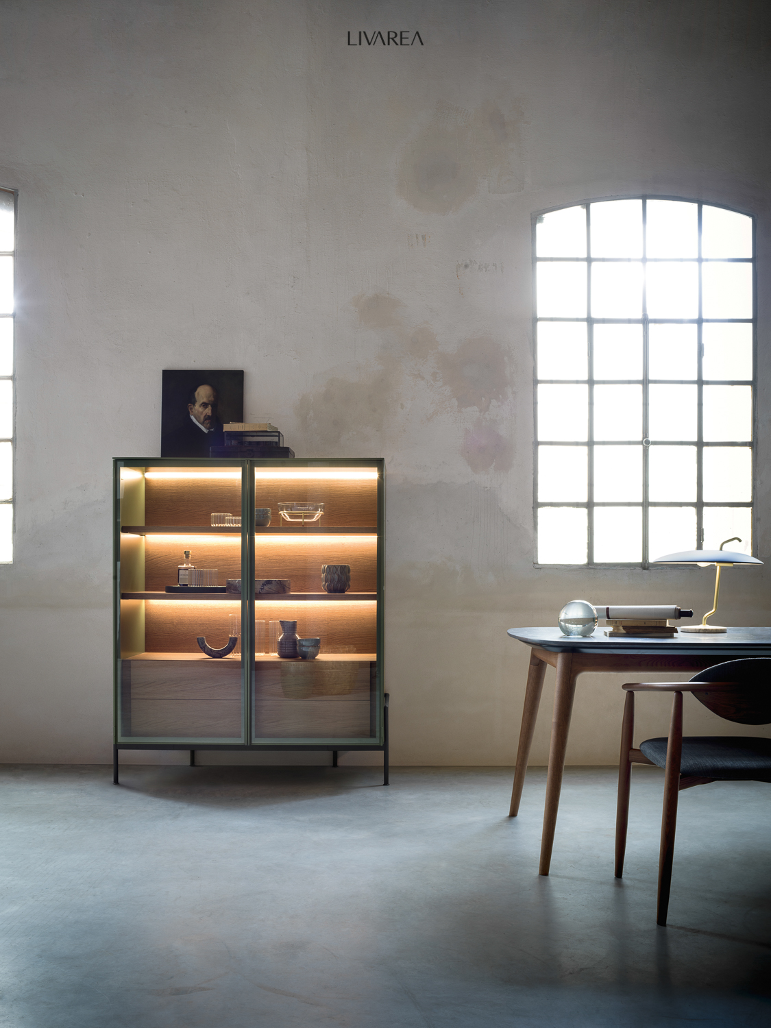 Design high chest of drawers elegant front modern with 5 drawers and open compartment storage space Design high chest of drawers elegant front modern with 5 drawers and open compartment storage space